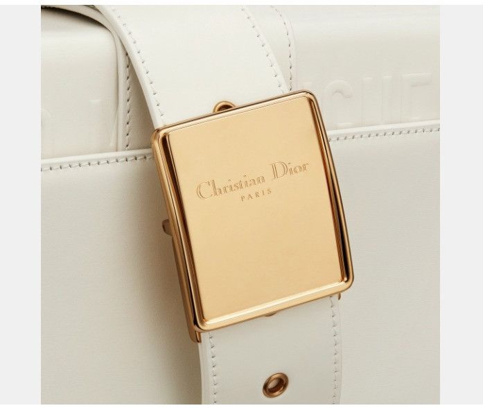 Dior o1w1db10824 Size: OS / Montaigne Box Bag in White Size ONE SIZE - 5 Thumbnail