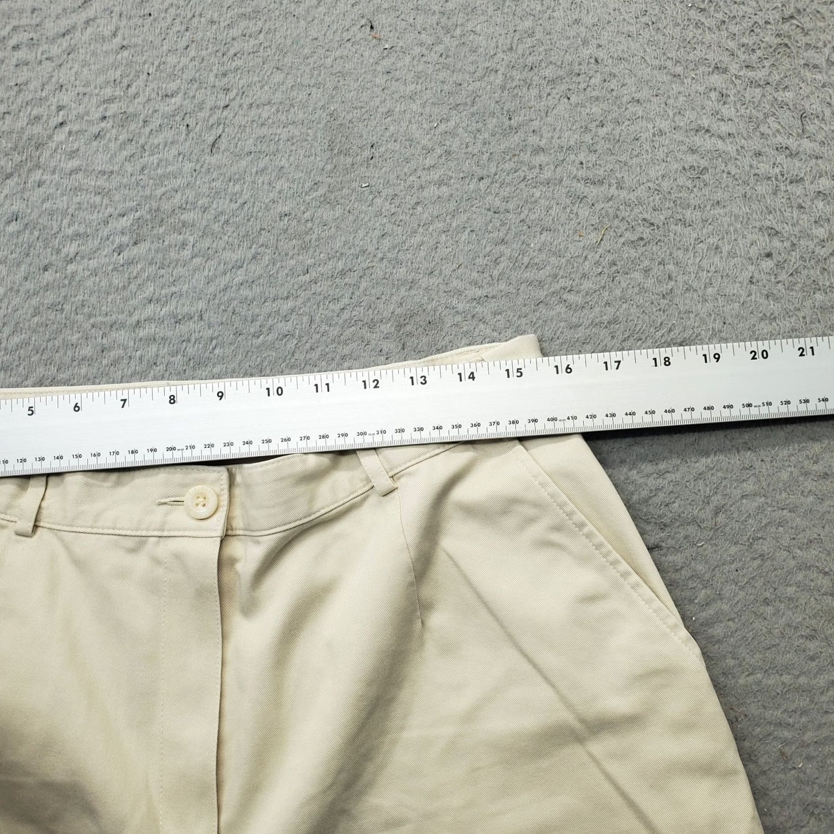 Vintage L.L. Bean Chino Shorts Womens 14R Tan Original Fit Outdoor Summer 8.75" Inseam Size 36" / US 14 / IT 50 - 5 Thumbnail