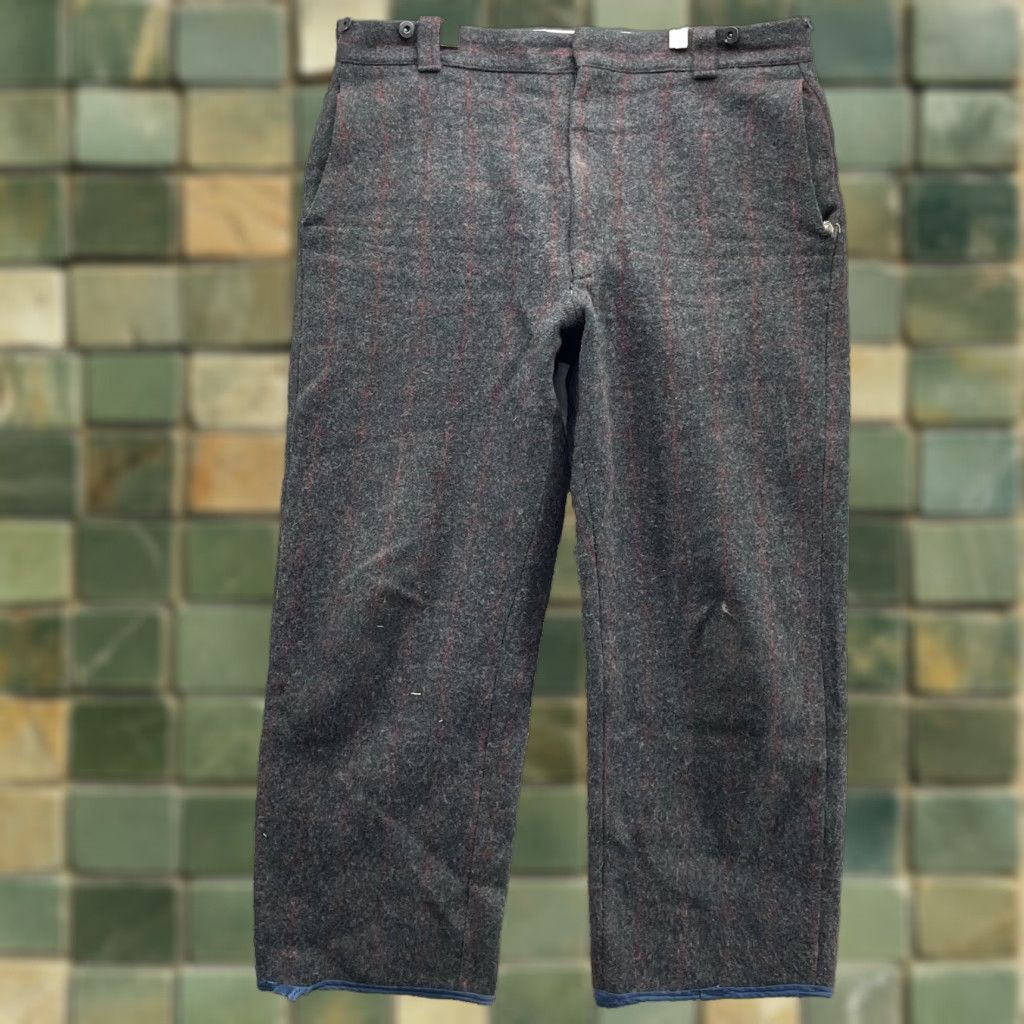 Vintage VINTAGE Woolrich Pants Mens 38x26 Gray Red Outdoor Workwear Hunting USA Woolrich Pants Mens 38x26 Grey Red Outdoor Workwear Hunting Size US 38 / EU 54 - 1 Thumbnail
