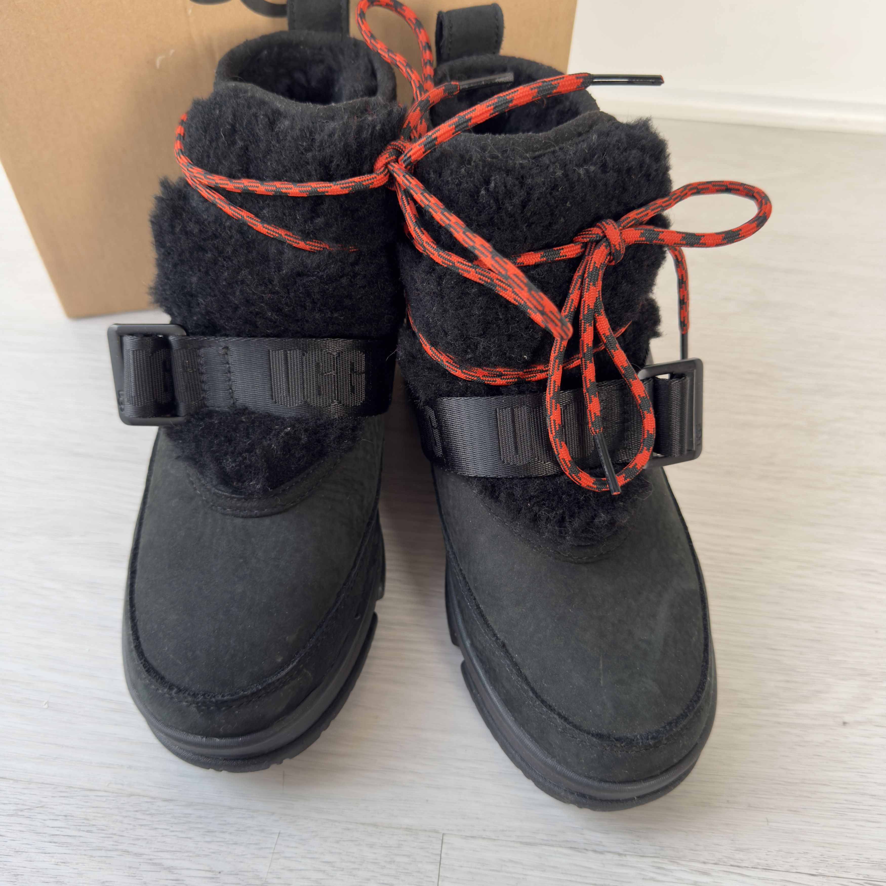 Ugg UGG W Classic weather hiker boots Size US 5.5 / IT 35.5 - 2 Thumbnail