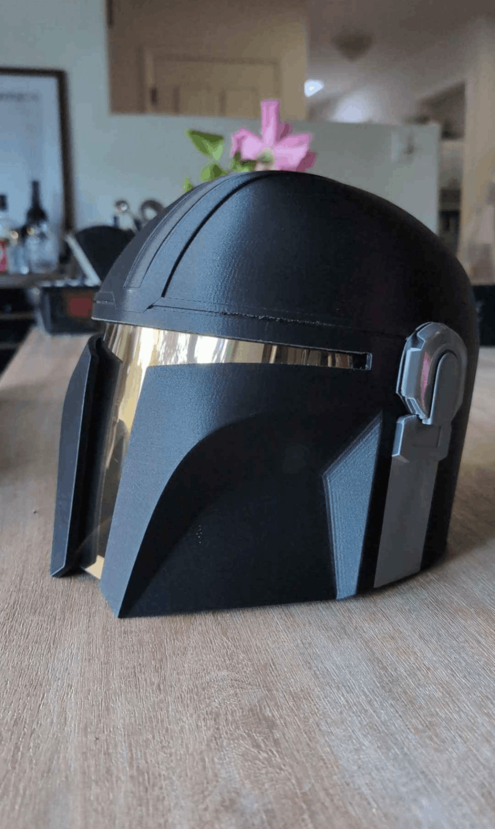 Other New Mandalorian Helmet Gold Metallic Visor Halloween Costume Size ONE SIZE - 4 Thumbnail