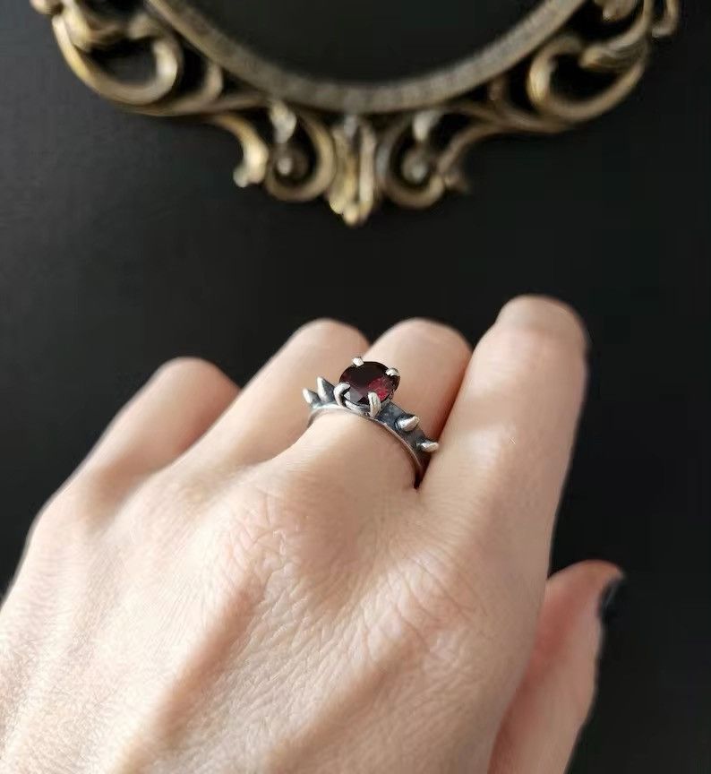 Jewelry Vintage Imitation Ruby Thorny Ring (size 6-10) Size ONE SIZE - 2 Thumbnail