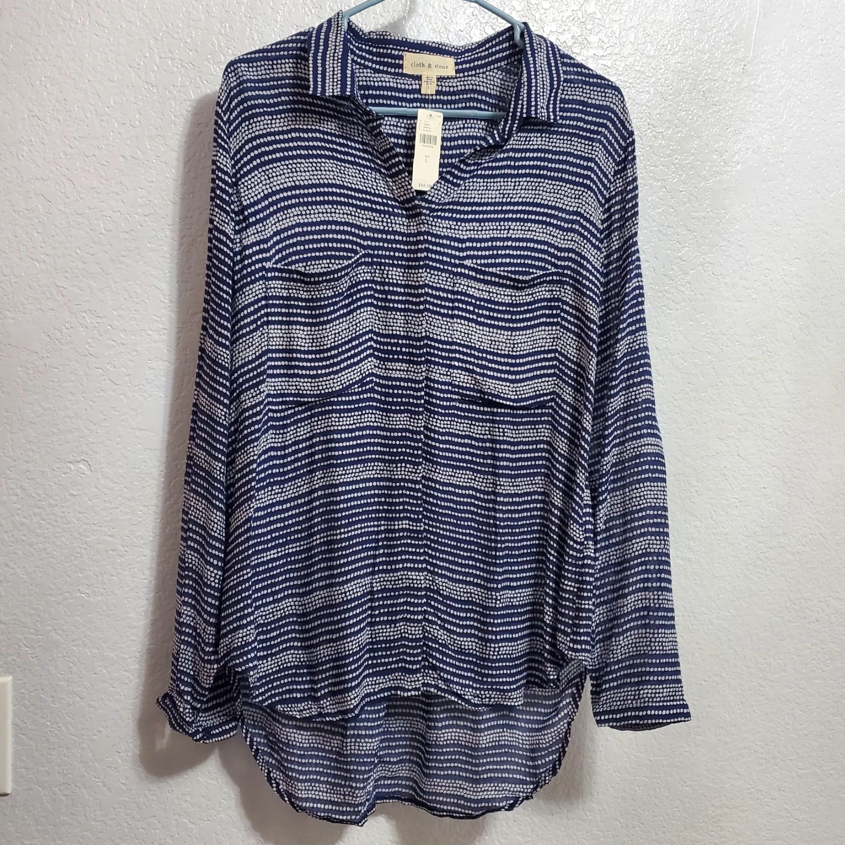 Anthropologie Cloth & Stone Shirt Women L Blue Motif Rayon Relaxed Button Up Top Size L / US 10 / IT 46 - 2 Thumbnail