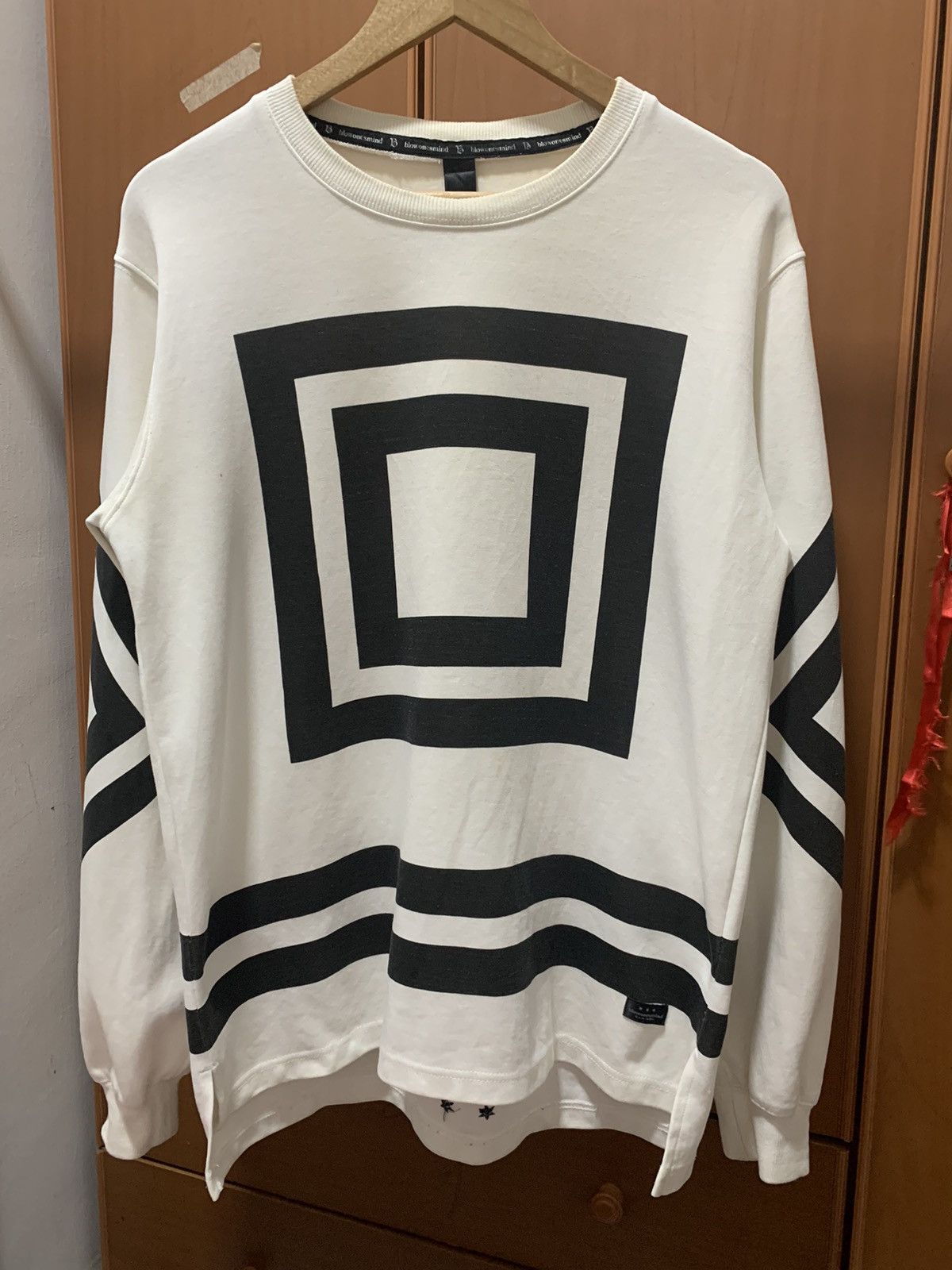 Japanese Brand Blowonesmind Japanese Brand Large Sweatshirt Size US L / EU 52-54 / 3 - 1 Thumbnail