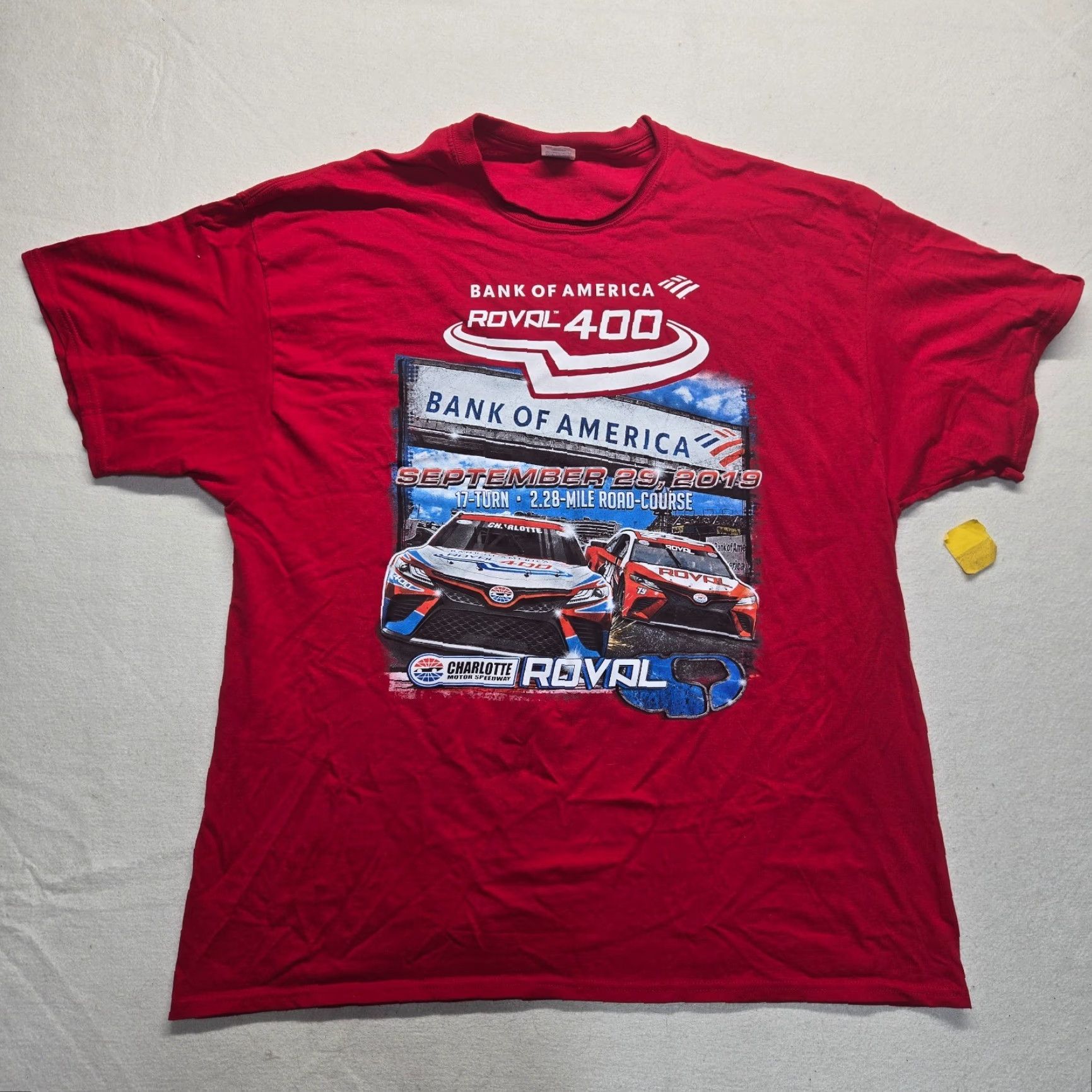 Vintage VINTAGE Roval 400 Madness Charlotte Motor Speedway NASCAR Graphic Red T-Shirt Men's 2XL Size US XXL / EU 58 / 5 - 2 Thumbnail
