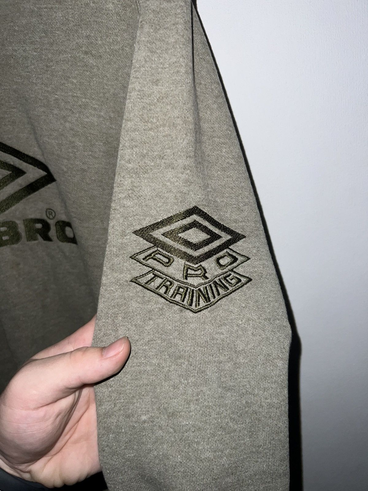 Umbro Mens Vintage Umbro Sweatshirt big logo y2k Size US XL / EU 56 / 4 - 5 Thumbnail
