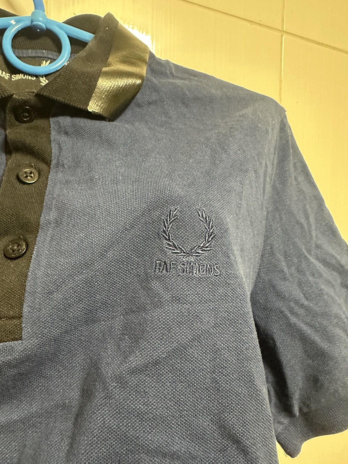 Fred Perry × Raf Simons Women's RAF SIMONS X FRED PERRY Blue Logo Cotton Casual Polo Size S / US 4 / IT 40 - 2 Thumbnail