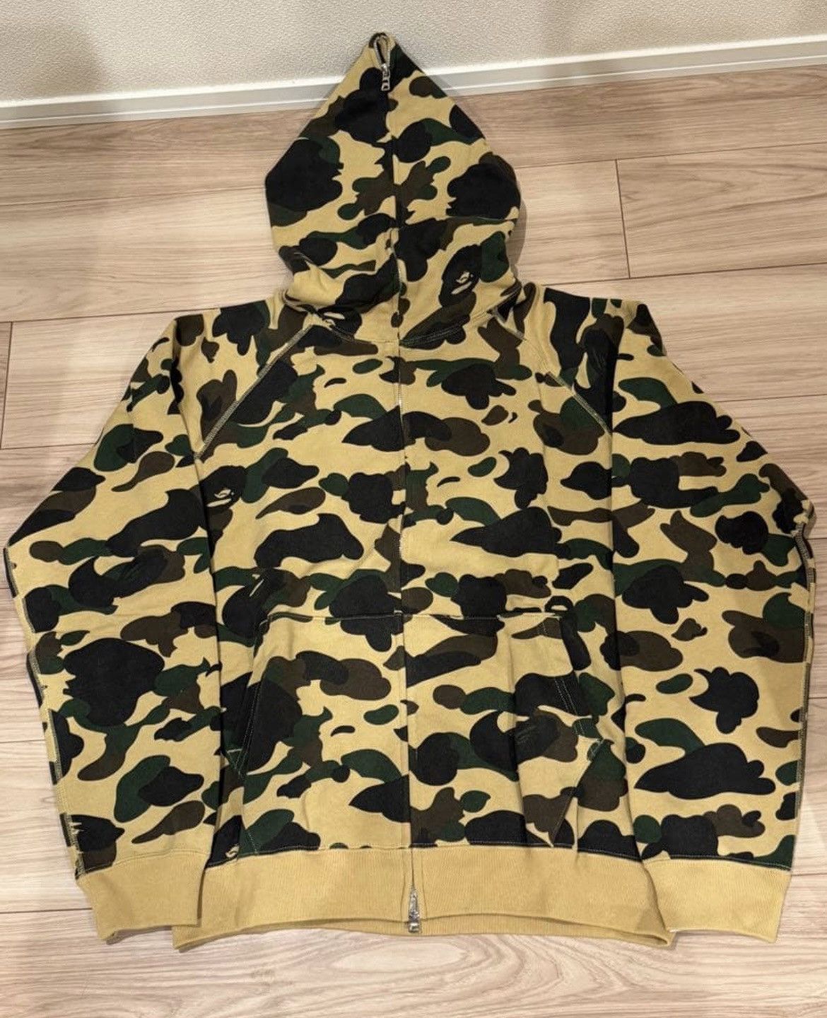 Bape RARE OG 2005 A BATHING APE YELLOW 1ST CAMO FULLZIP Size US S / EU 44-46 / 1 - 1 Thumbnail