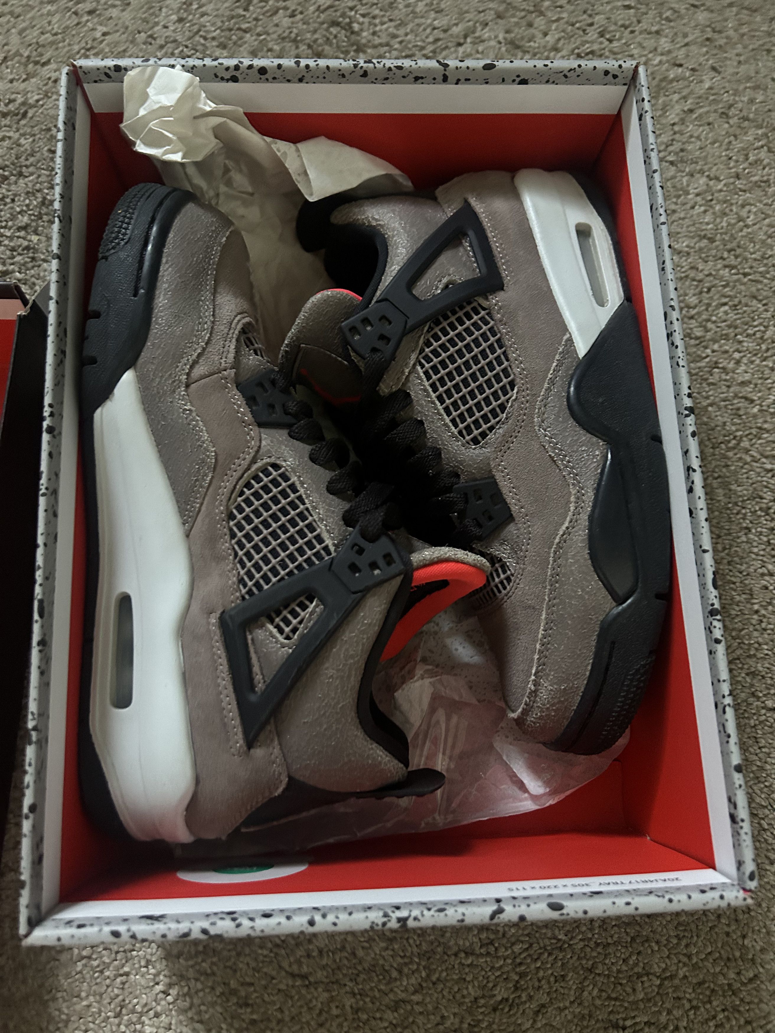 Jordan Brand Air Jordan 4 Retro (GS) Size US 6 / EU 39 - 4 Thumbnail