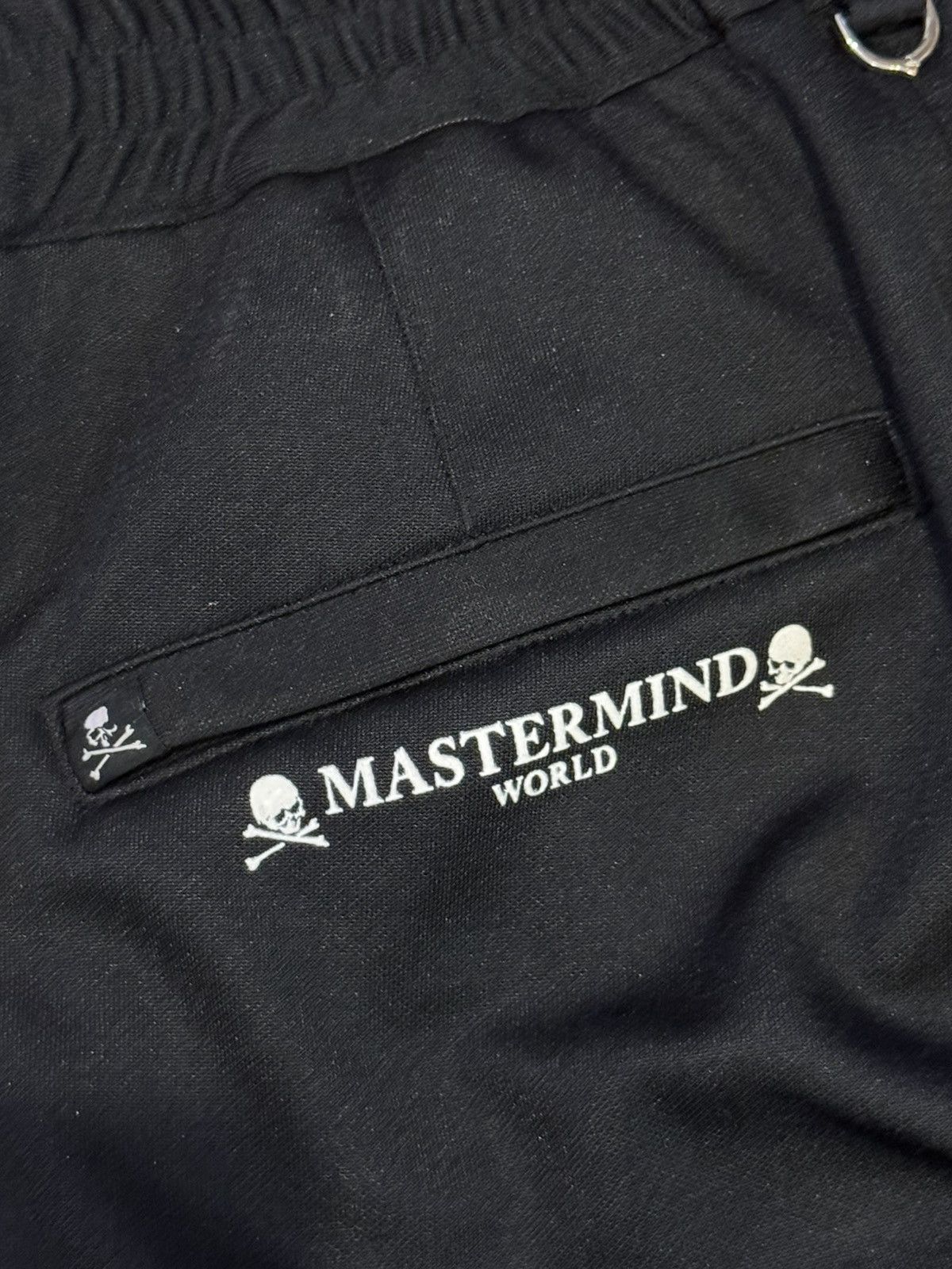 Mastermind Japan Mastermind Japan track pants sz medium Japanese Size US 32 / EU 48 - 9 Thumbnail