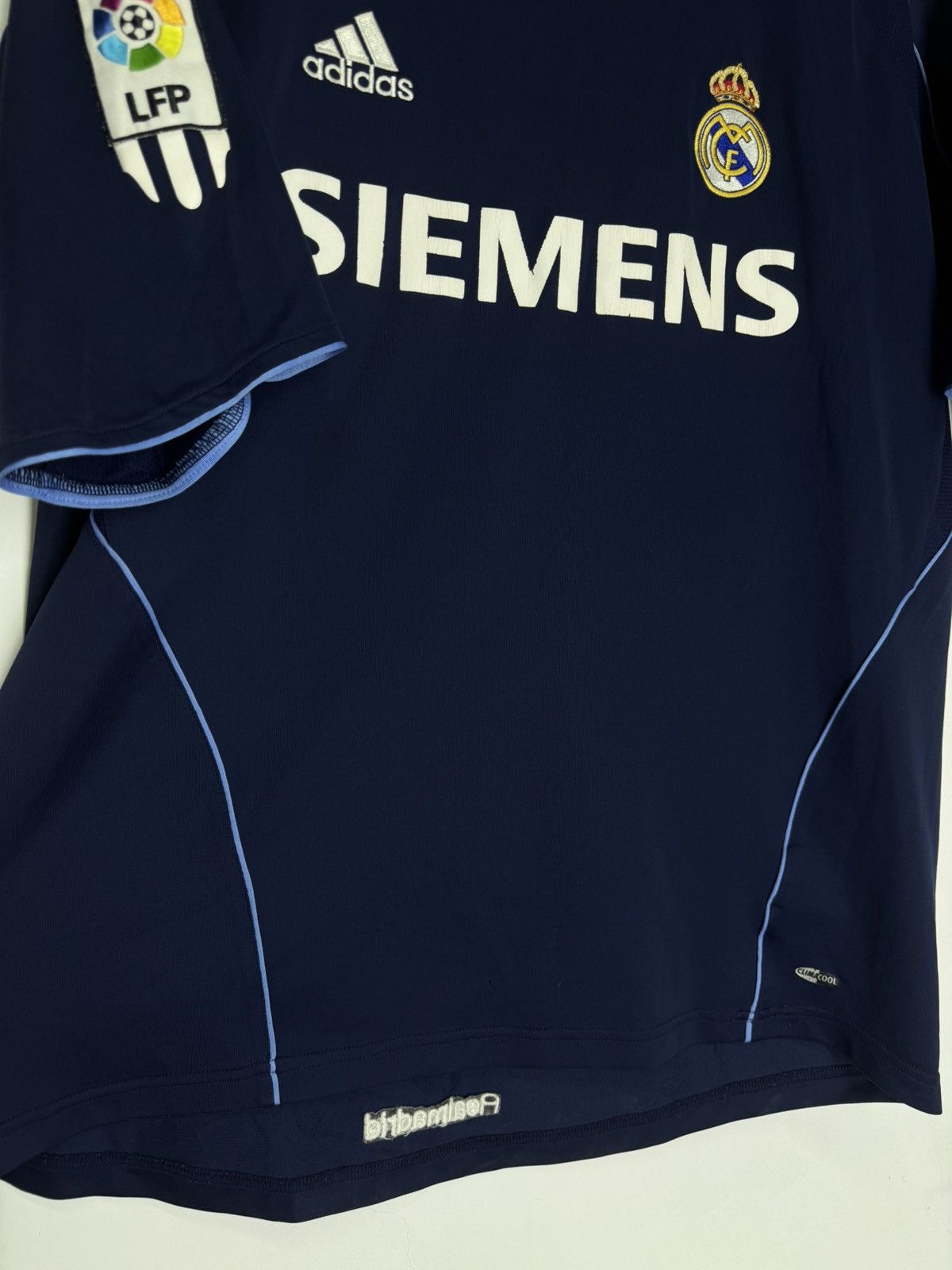 Adidas Adidas Real Madrid FC 2005/06 Away Football Shirt Size US L / EU 52-54 / 3 - 4 Thumbnail