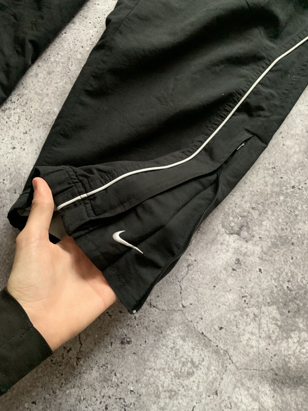 Nike 🔥VINTAGE NIKE DRILL SWOSH Y2K SWEATPANTS Size US 34 / EU 50 - 5 Thumbnail