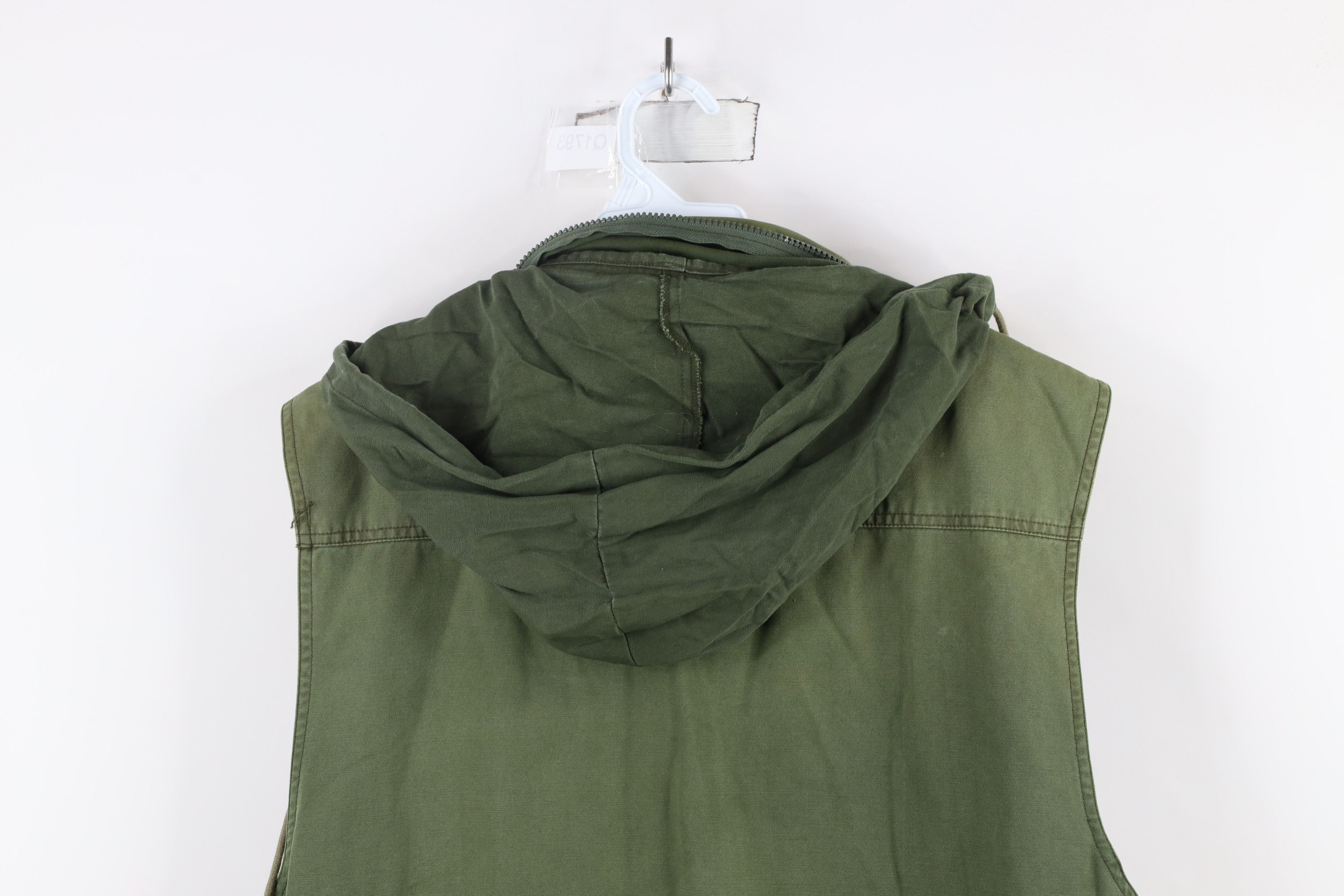 Vintage Vintage 90s Streetwear Hooded Fly Fishing Vest Jacket Size US L / EU 52-54 / 3 - 13 Thumbnail