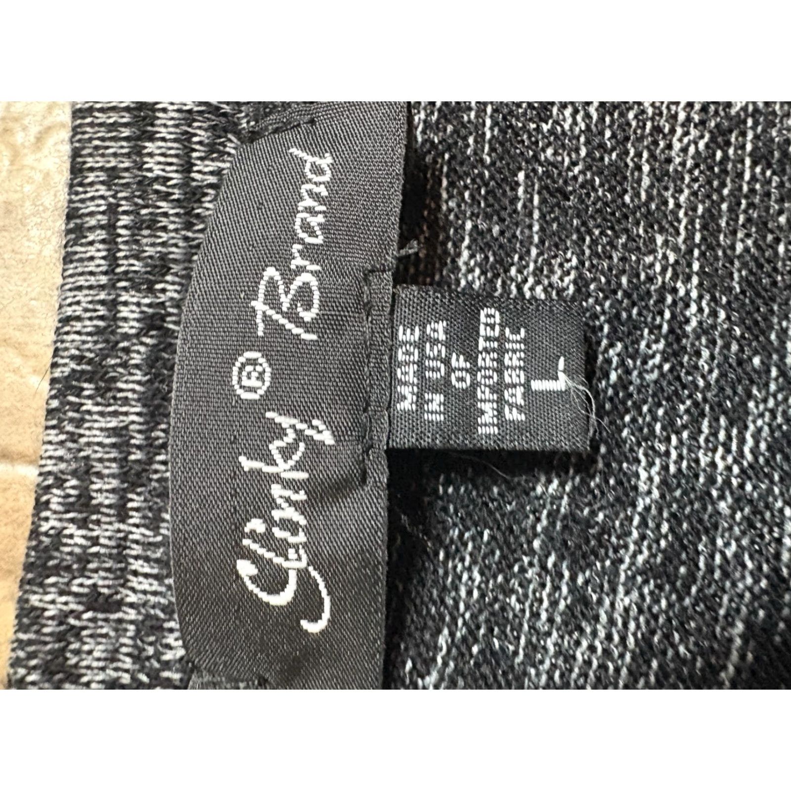 Vintage SLINKY BRAND Blouse Womens Large Black Rayon Blend Stretchy Light Weight USA Blouse Womens Large Black Rayon Blend Stretchy Light Weight USA Size L / US 10 / IT 46 - 2 Thumbnail