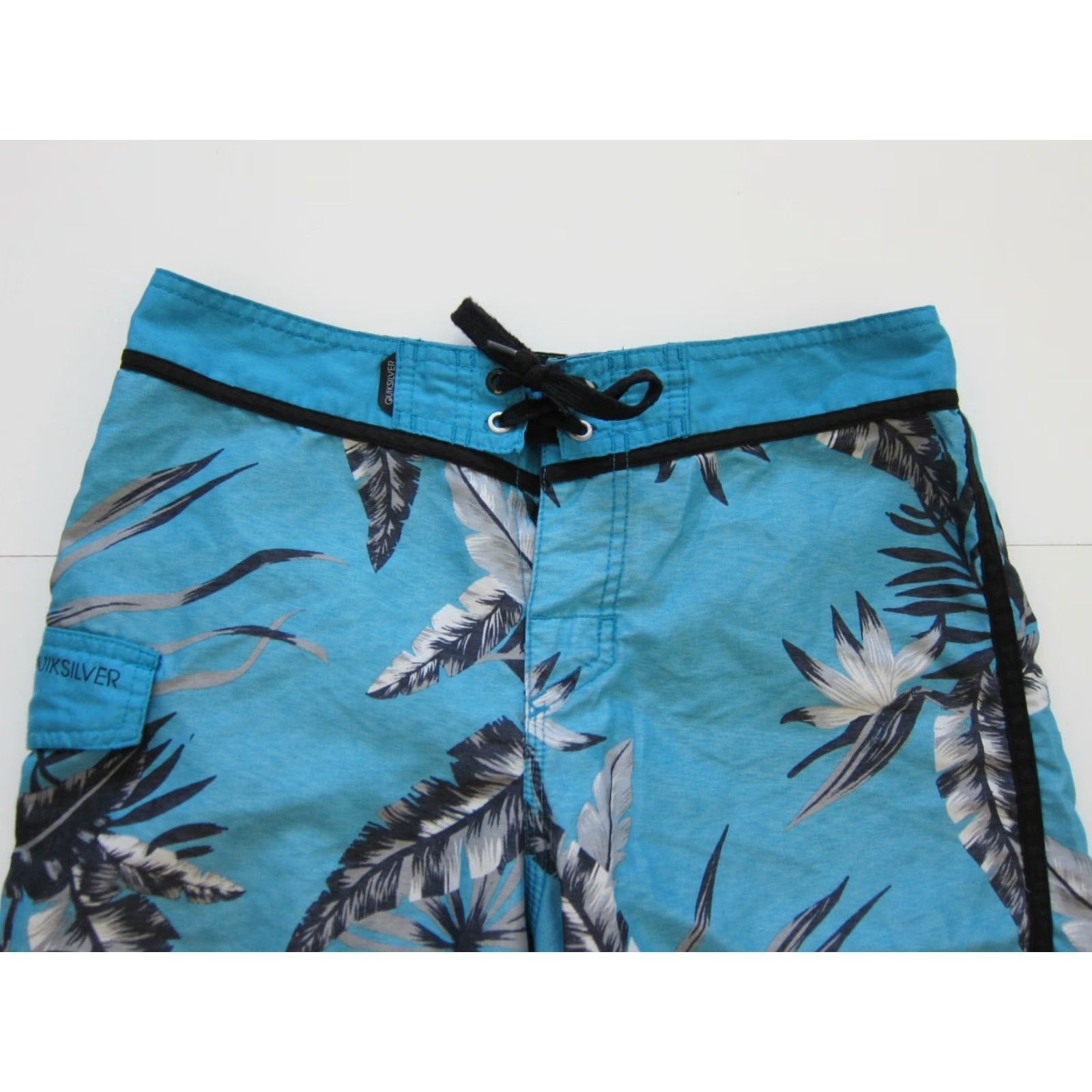 Quiksilver Quiksilver Board Shorts Men Size 30 Blue Black Leaf Floral Beach Surf 100% polyester Short for Surfing Size US 30 / EU 46 - 3 Thumbnail