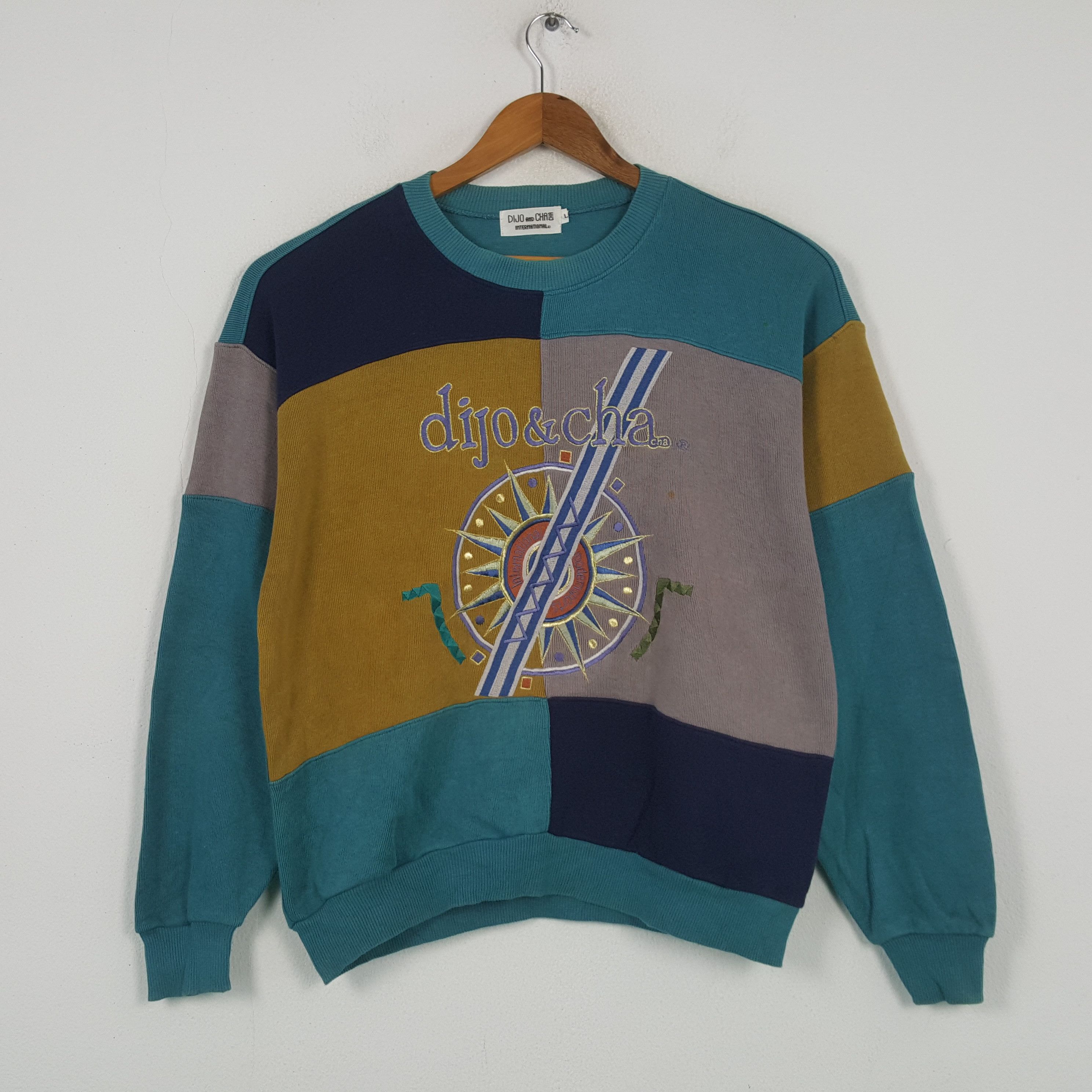 Designer Vintage DIJO & CHA Designer Style Sweatshirt C296N3 Size US M / EU 48-50 / 2 - 1 Thumbnail