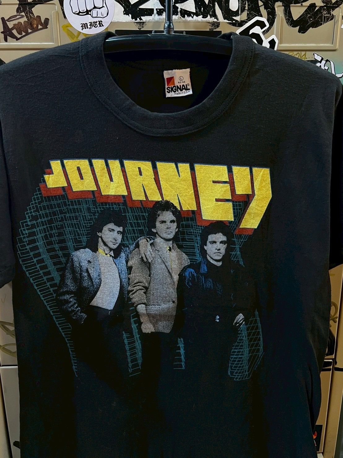 Band Tees Journey raised on radio 80’s Size US L / EU 52-54 / 3 - 2 Thumbnail