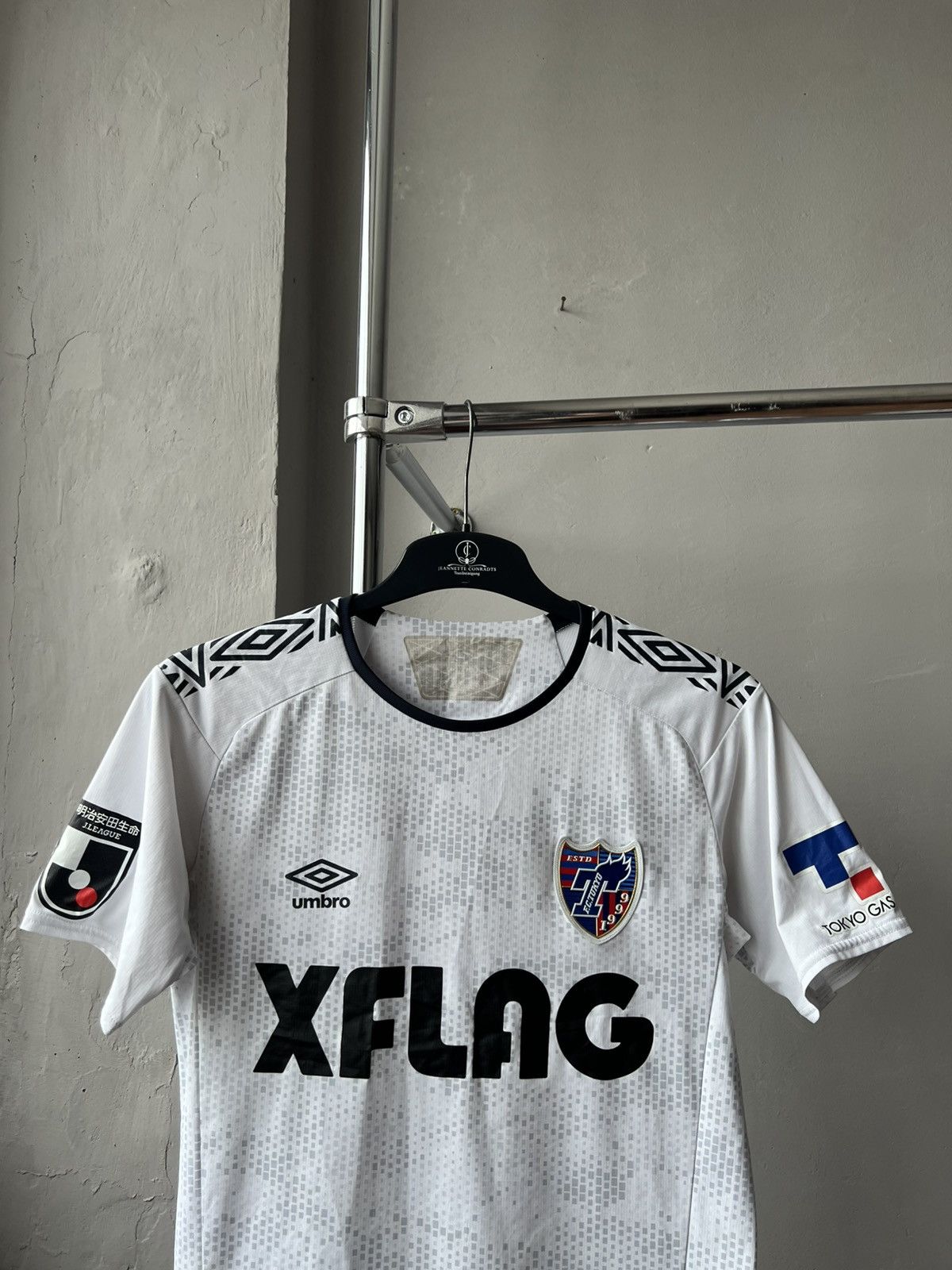 Umbro 2020 FC TOKYO AWAY SOCCER JERSEY FOOTBALL SHIRT SIZE M Size US M / EU 48-50 / 2 - 5 Thumbnail