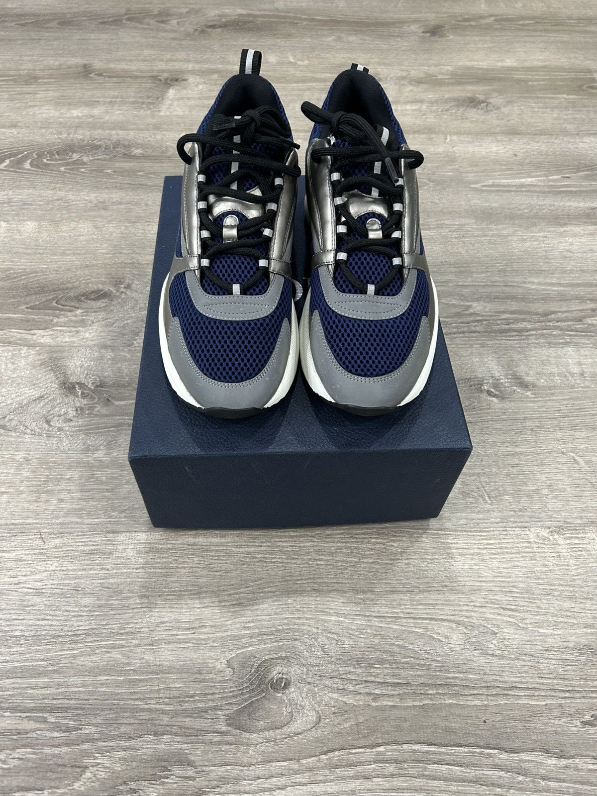 Men’s Dior B22