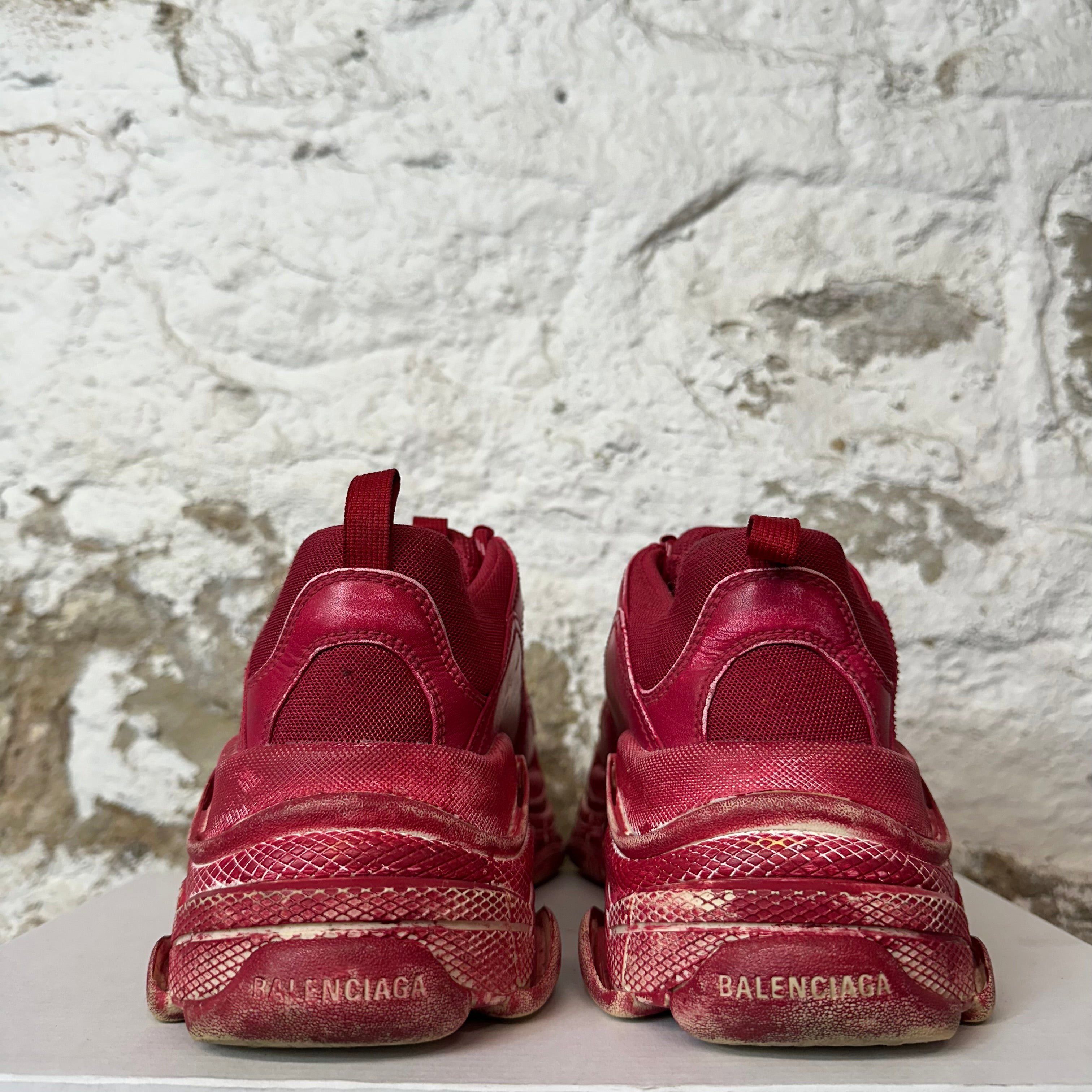 Balenciaga Balenciaga Triple S Red Dyed Sneaker Sz 7 (40) Size US 7 / EU 40 - 5 Thumbnail
