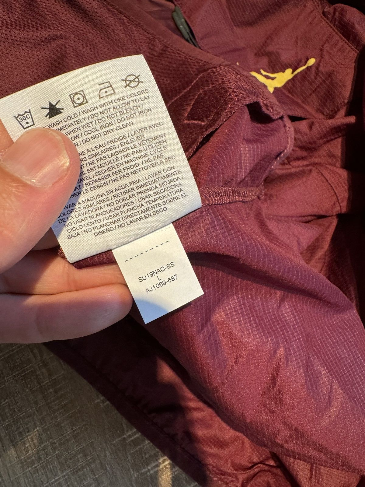 Jordan Brand Jordan sz L 23 Engineered Training Jacket windbreaker men’s Size US L / EU 52-54 / 3 - 9 Thumbnail