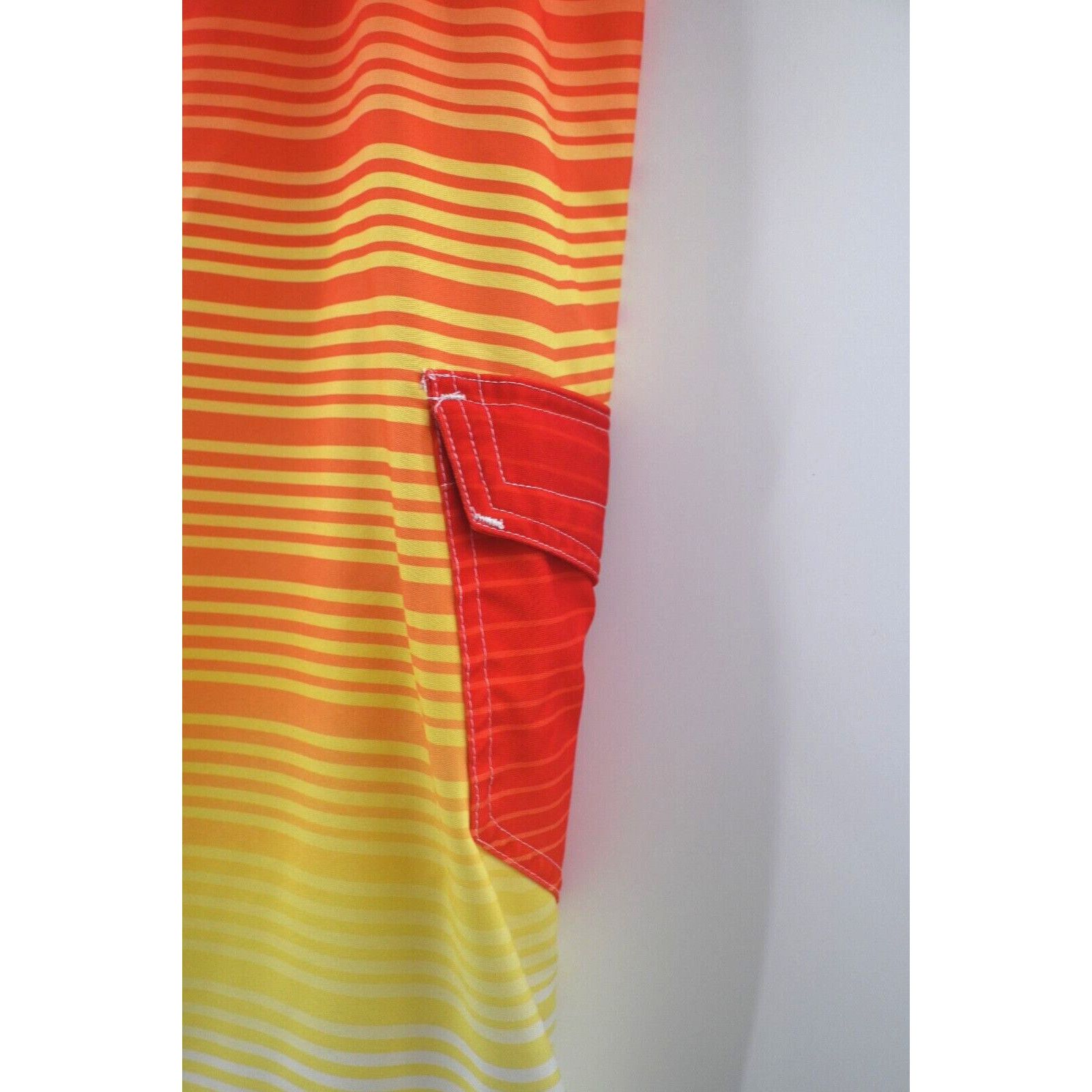 Ocean Current Ocean Current 34 Ombre Stripe Orange Unlined Board Shorts Size US 34 / EU 50 - 16 Thumbnail
