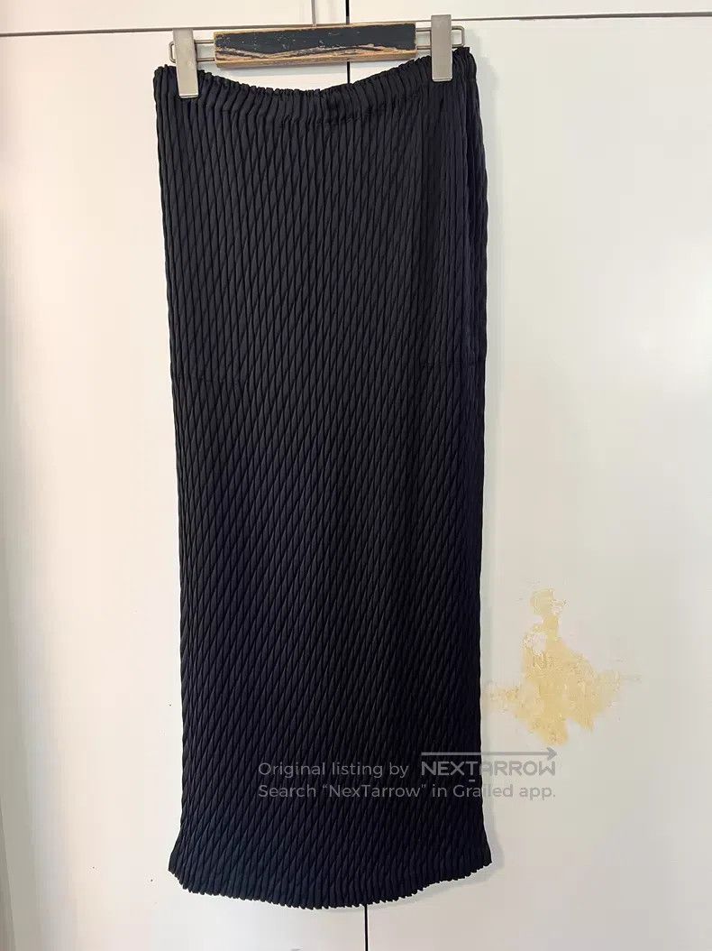 Issey Miyake Issey Miyake Large Fish Scale Black Skirt Size 25" / US 0 / IT 36 - 1 Thumbnail