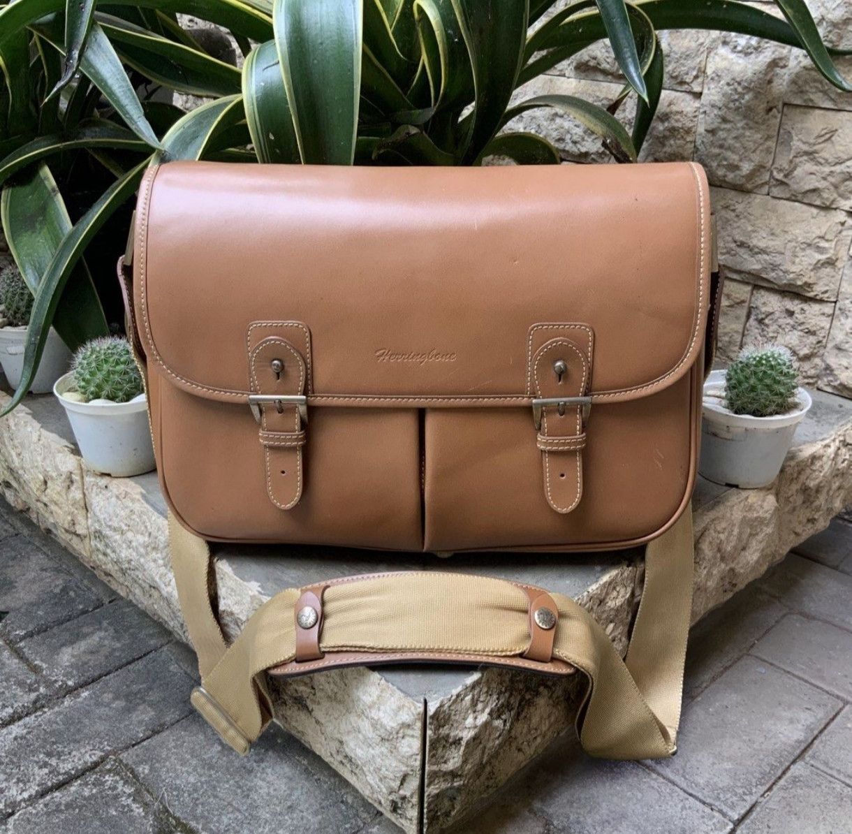 Herring Herring Bone Old Palm Leather Camera Bag Size ONE SIZE - 1 Thumbnail