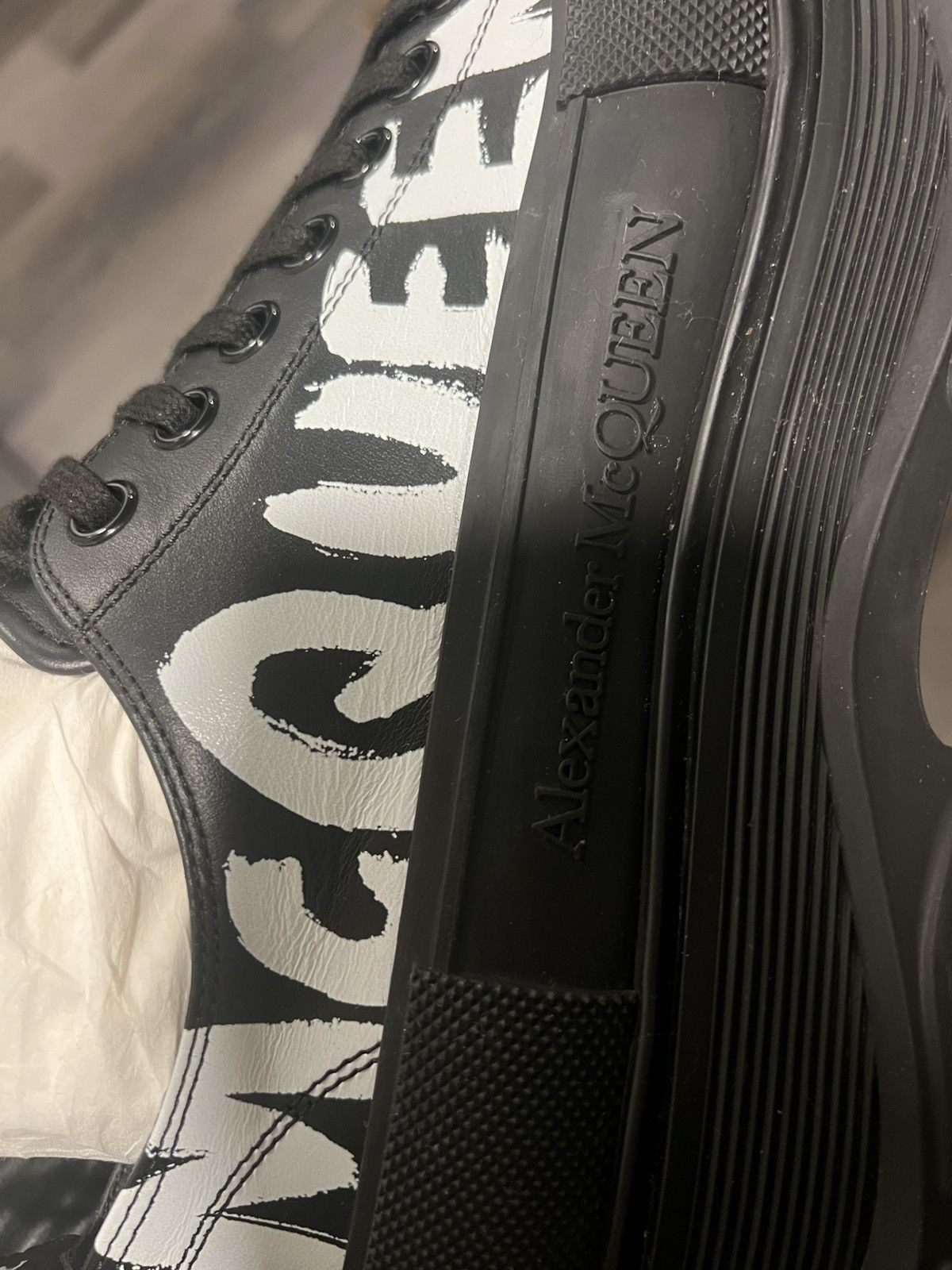 Alexander McQueen Alexander McQueen Logo Printed Low-Top Size US 11 / EU 44 - 7 Thumbnail