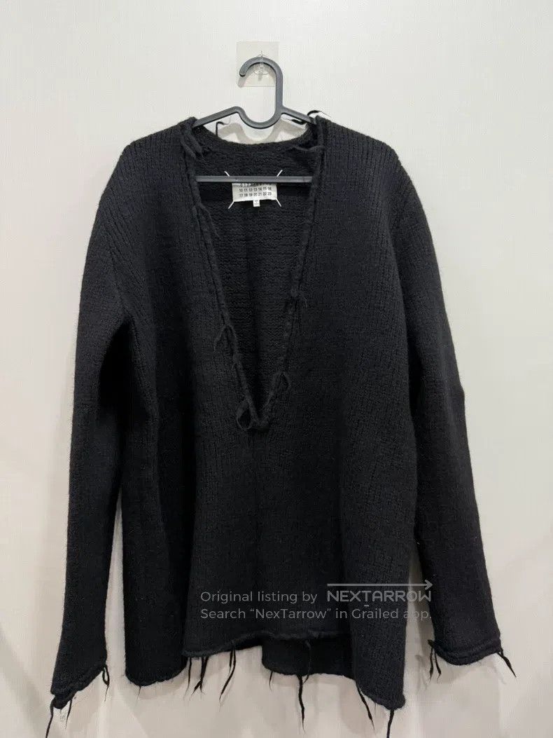 Maison Margiela Maison Margiela Black knitwear sweater Size L / US 10 / IT 46 - 1 Thumbnail
