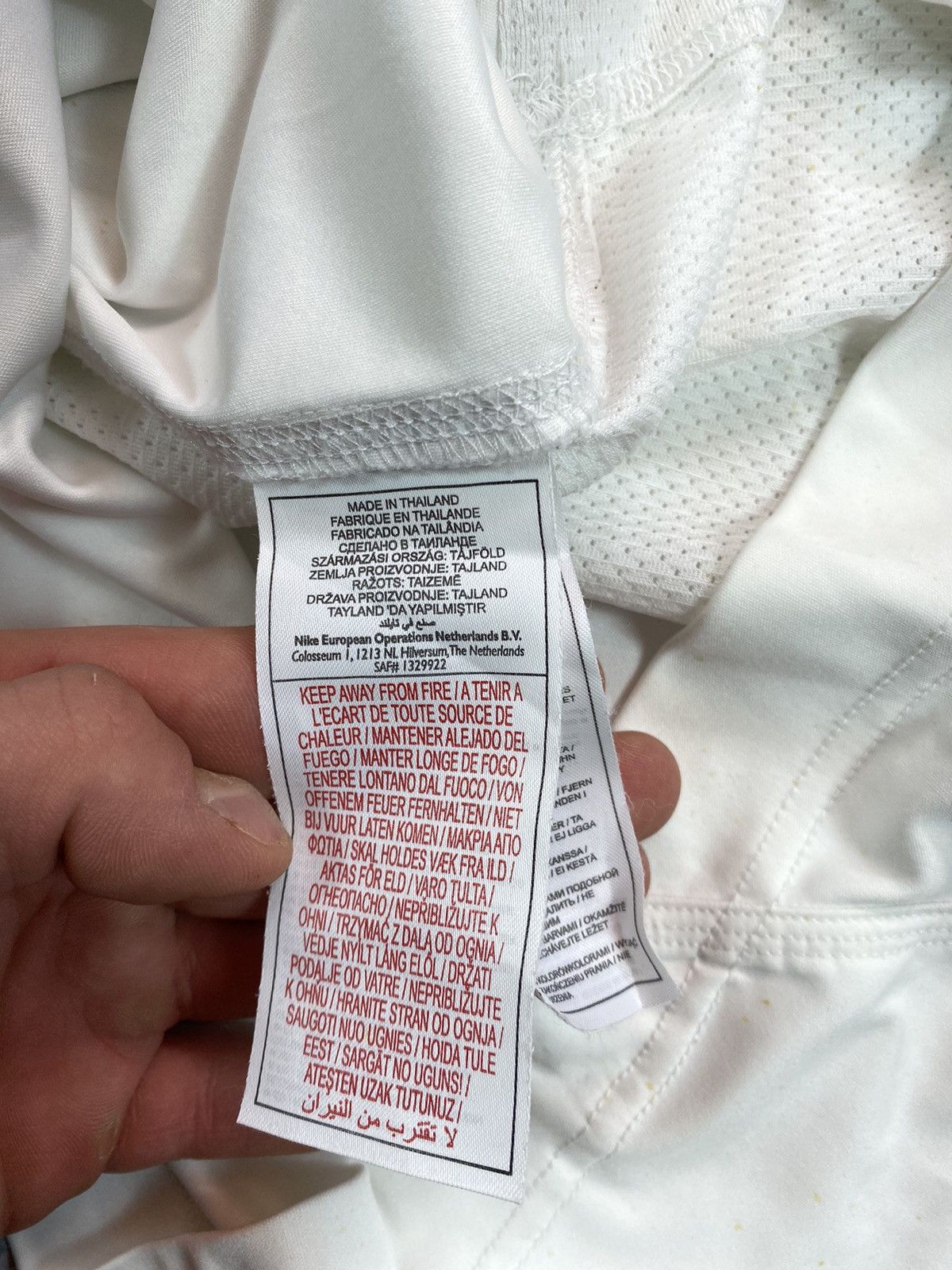 Nike × Vintage Vintage Men’s Nike Undershirt with big centre logo size M Size US M / EU 48-50 / 2 - 16 Thumbnail