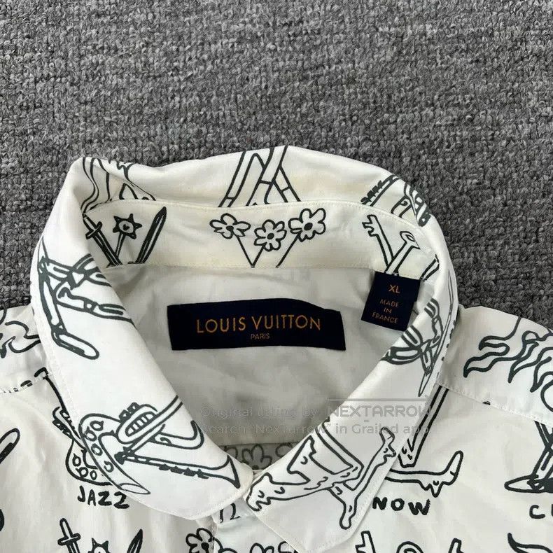 Louis Vuitton Louis Vuitton Embellished monogrammed logo long-sleeved sh Size US XL / EU 56 / 4 - 5 Thumbnail