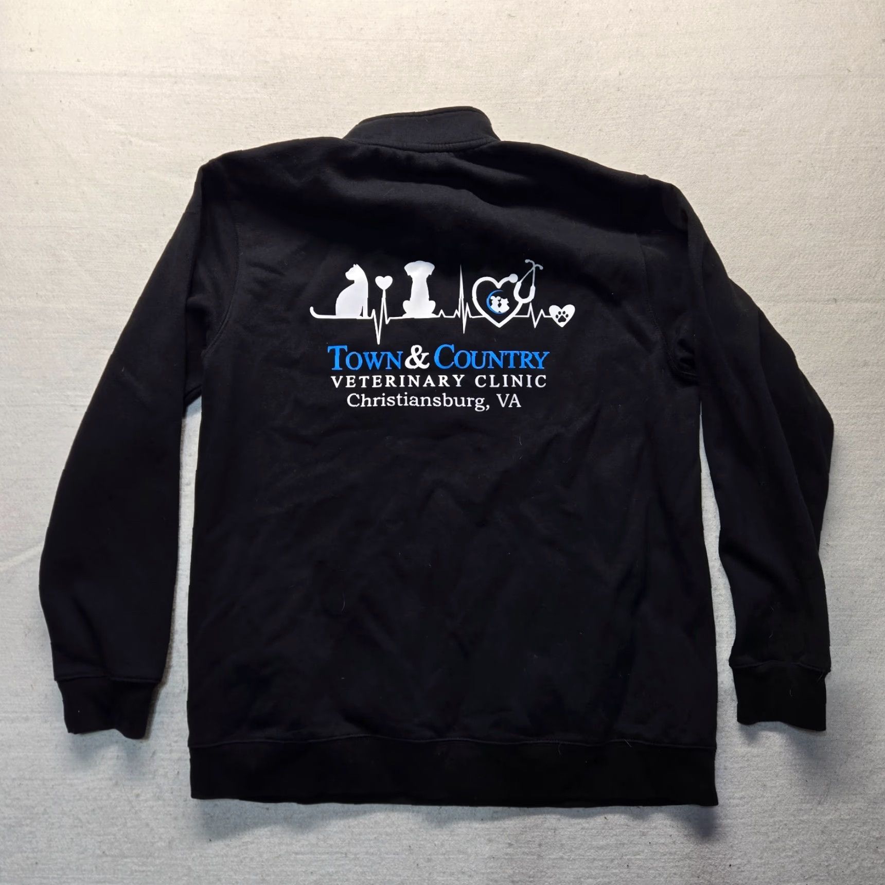 Vintage VINTAGE Town & Country Veterinary Sweater Unisex Adults XL Black Logo Casual 90s Men Size US XL / EU 56 / 4 - 8 Thumbnail