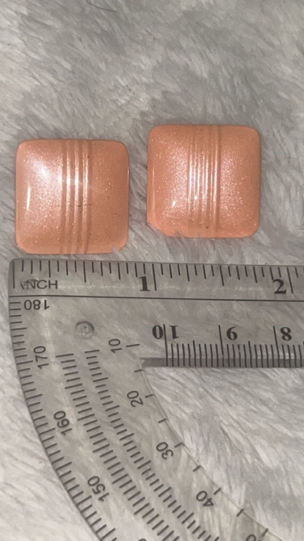 The Unbranded Brand VINTAGE Peach Square Stud Earrings One Size Size ONE SIZE - 3 Thumbnail