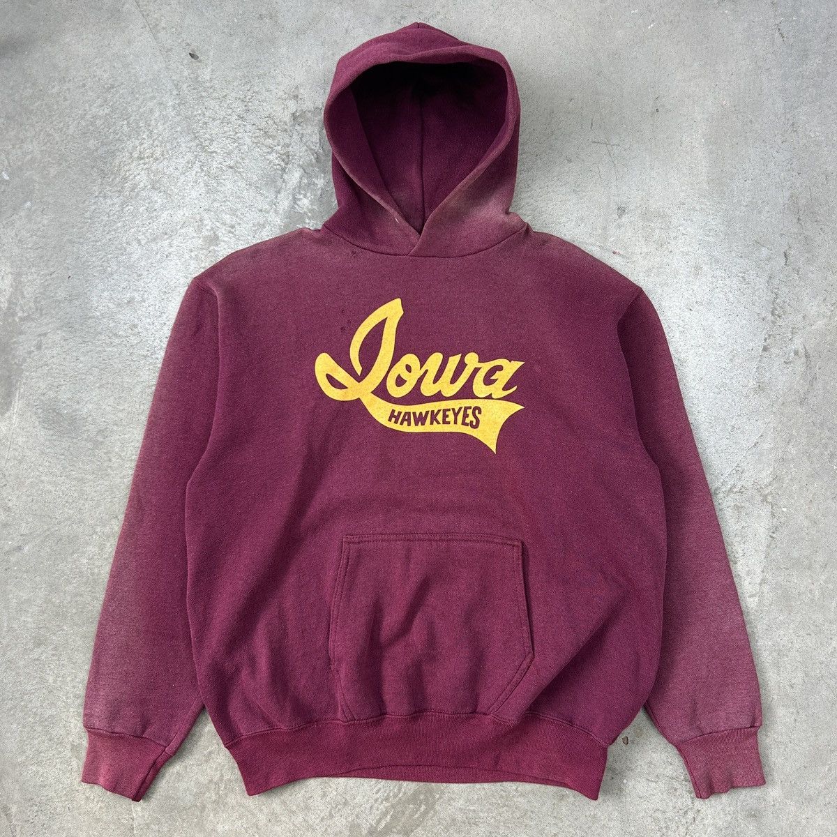 Vintage 1980s Iowa Hawkeyes Hoodie Size US L / EU 52-54 / 3 - 11 Thumbnail
