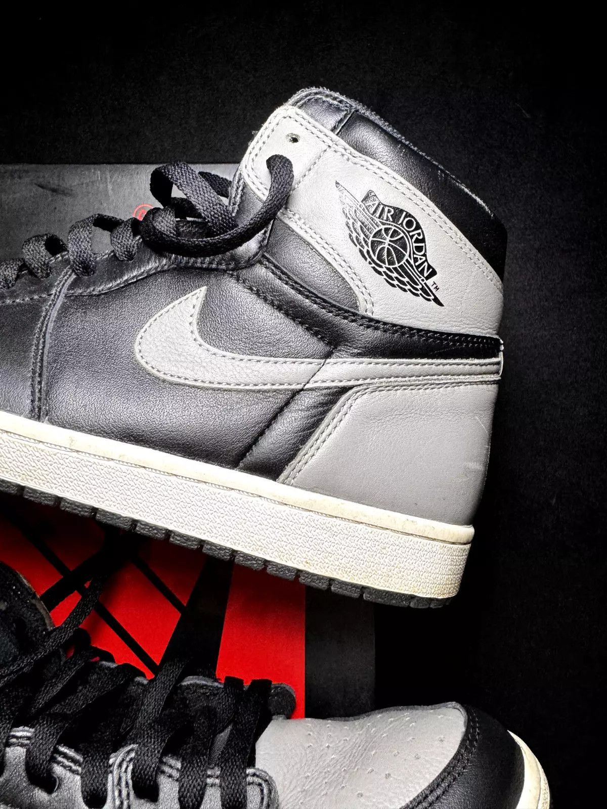 Jordan Brand × Nike Nike Air Jordan 1 Retro OG High Shadow 2018 555088-013 Size US 10.5 / EU 43-44 - 13 Thumbnail
