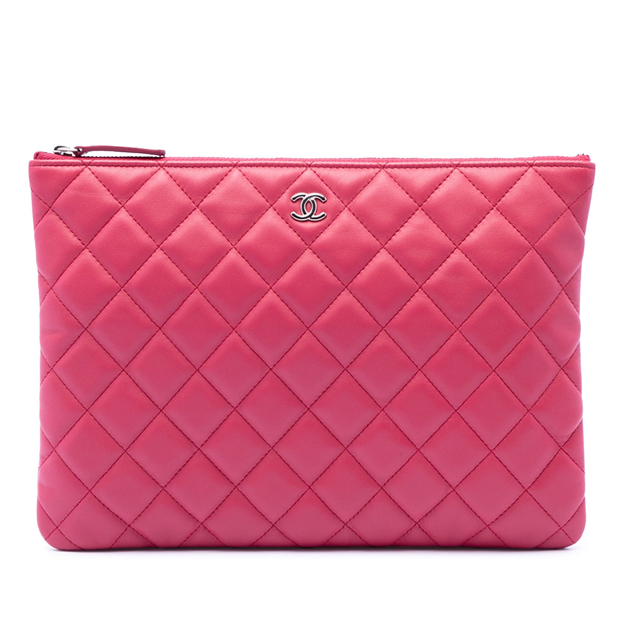 Chanel Medium Quilted Lambskin O Case Clutch Size ONE SIZE - 1 Thumbnail