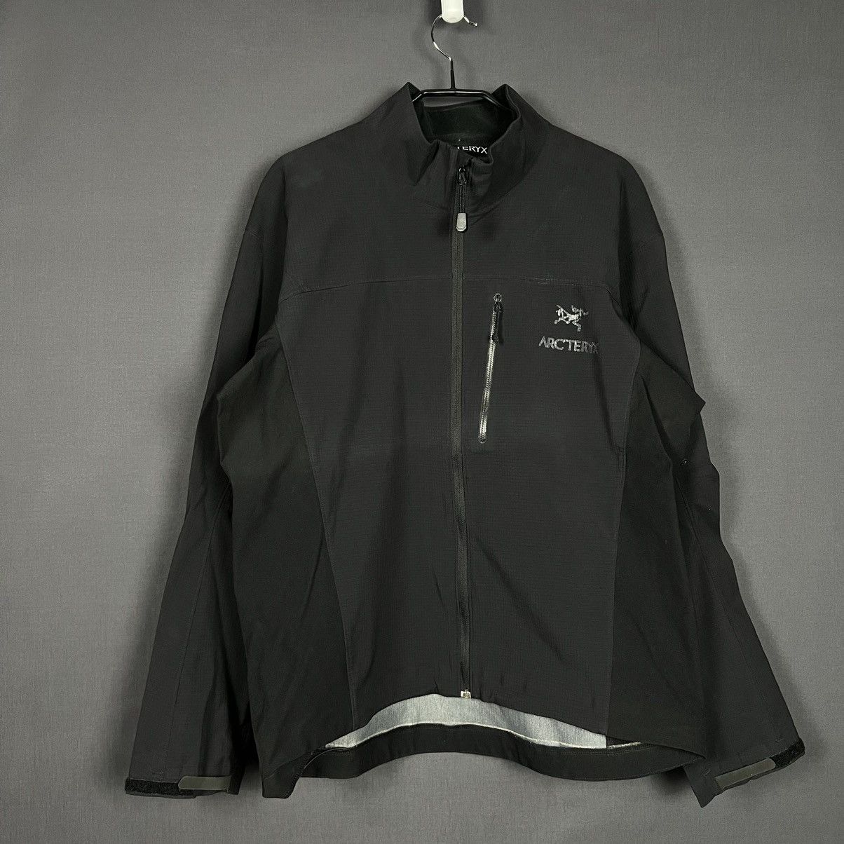 Arc'teryx Arc'Teryx light jacket black nylon rare vintage men’s size L Size US L / EU 52-54 / 3 - 4 Thumbnail