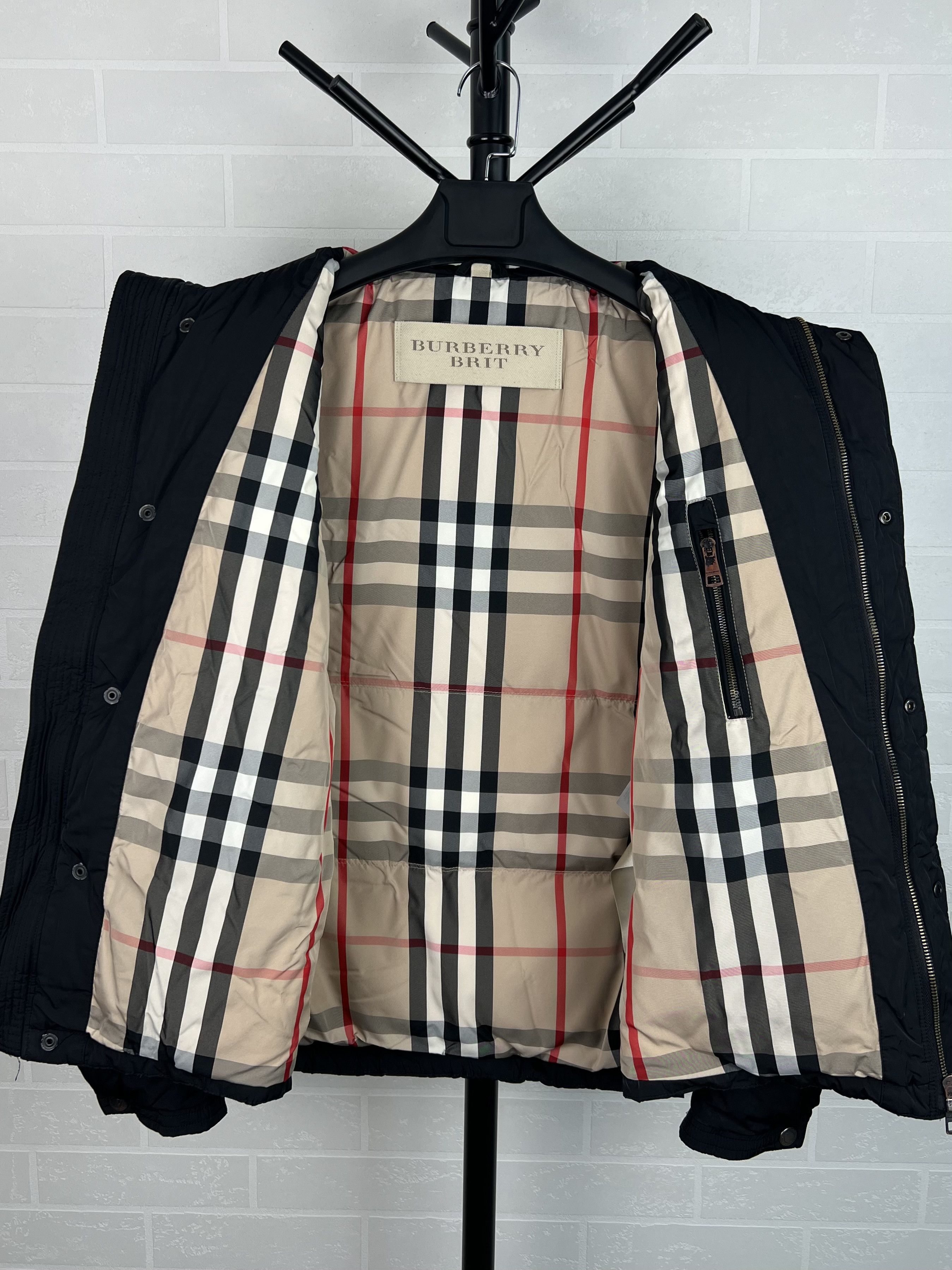 Burberry BURBERRY BRIT Down Puffer Jacket Nova Check Black Men's Size US M / EU 48-50 / 2 - 7 Thumbnail