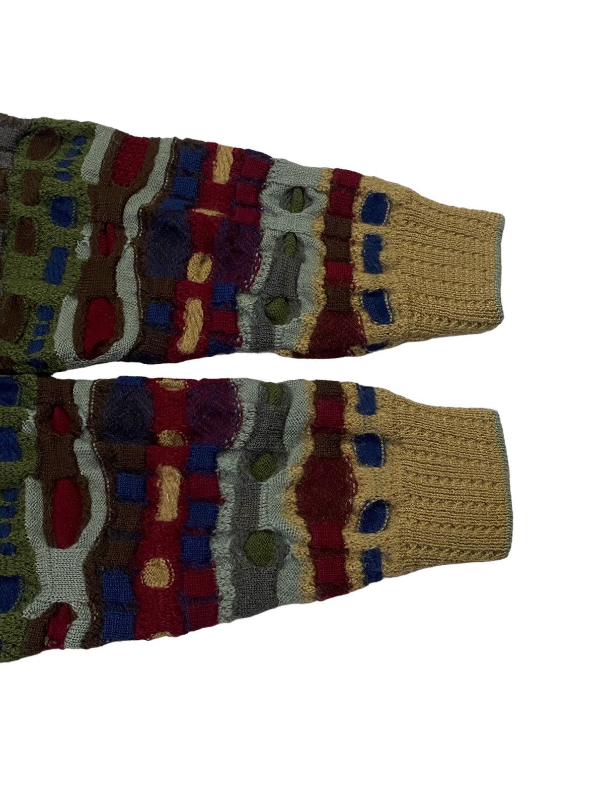 Coogi Vintage Googi 3D Knit Crewneck Sweater Size US S / EU 44-46 / 1 - 16 Thumbnail