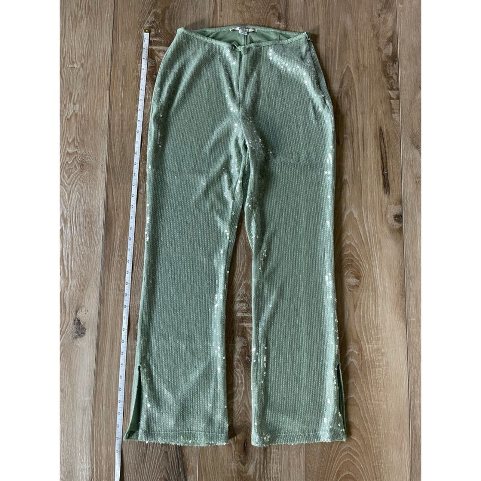 Urban Outfitters Urban Outfitters Kimchi Blue Lily Sequin Flare Pant 4 Size 27" / US 4 / IT 40 - 11 Thumbnail