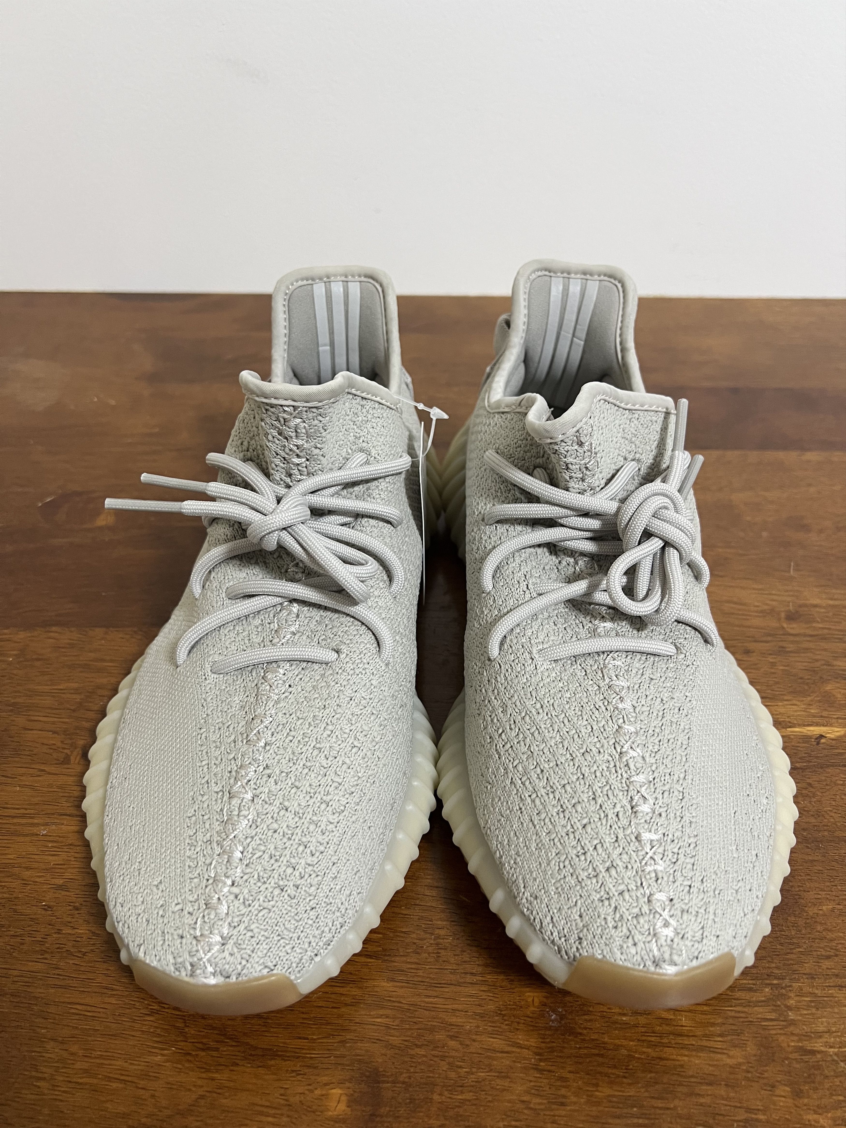 Adidas 💚 Adidas Yeezy Boost 350 V2 Sesame US 9.5 NEW Size US 9.5 / EU 42-43 - 4 Thumbnail