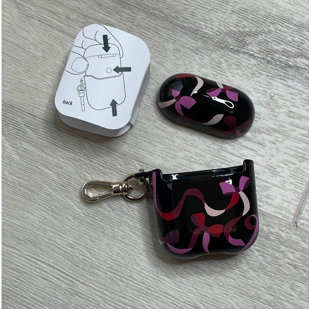 Kate Spade Kate Spade ribbon printed airpod case Size ONE SIZE - 5 Thumbnail