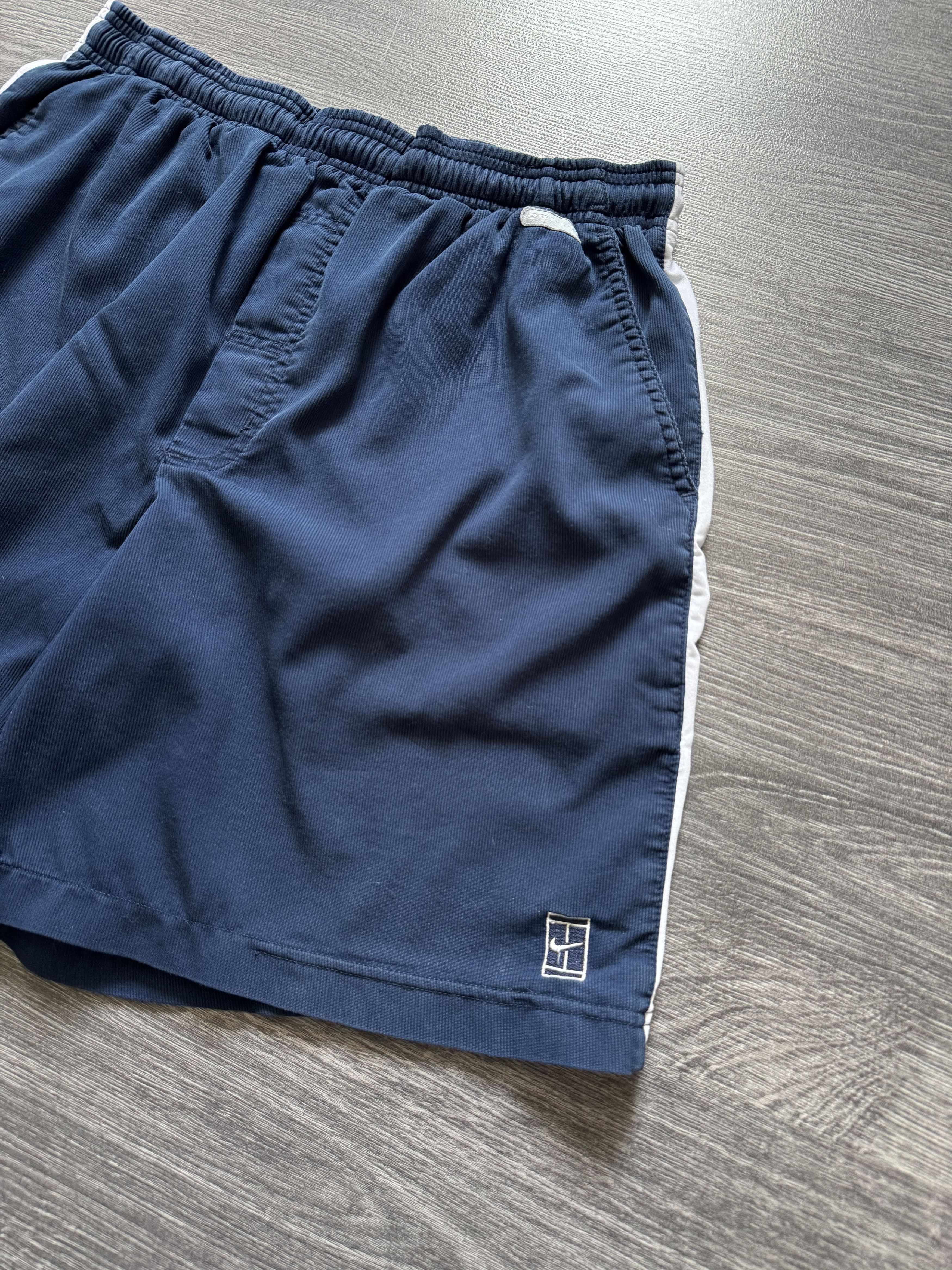 Nike Vintage Nike Court Dri-Fit Shorts Size US 32 / EU 48 - 4 Thumbnail