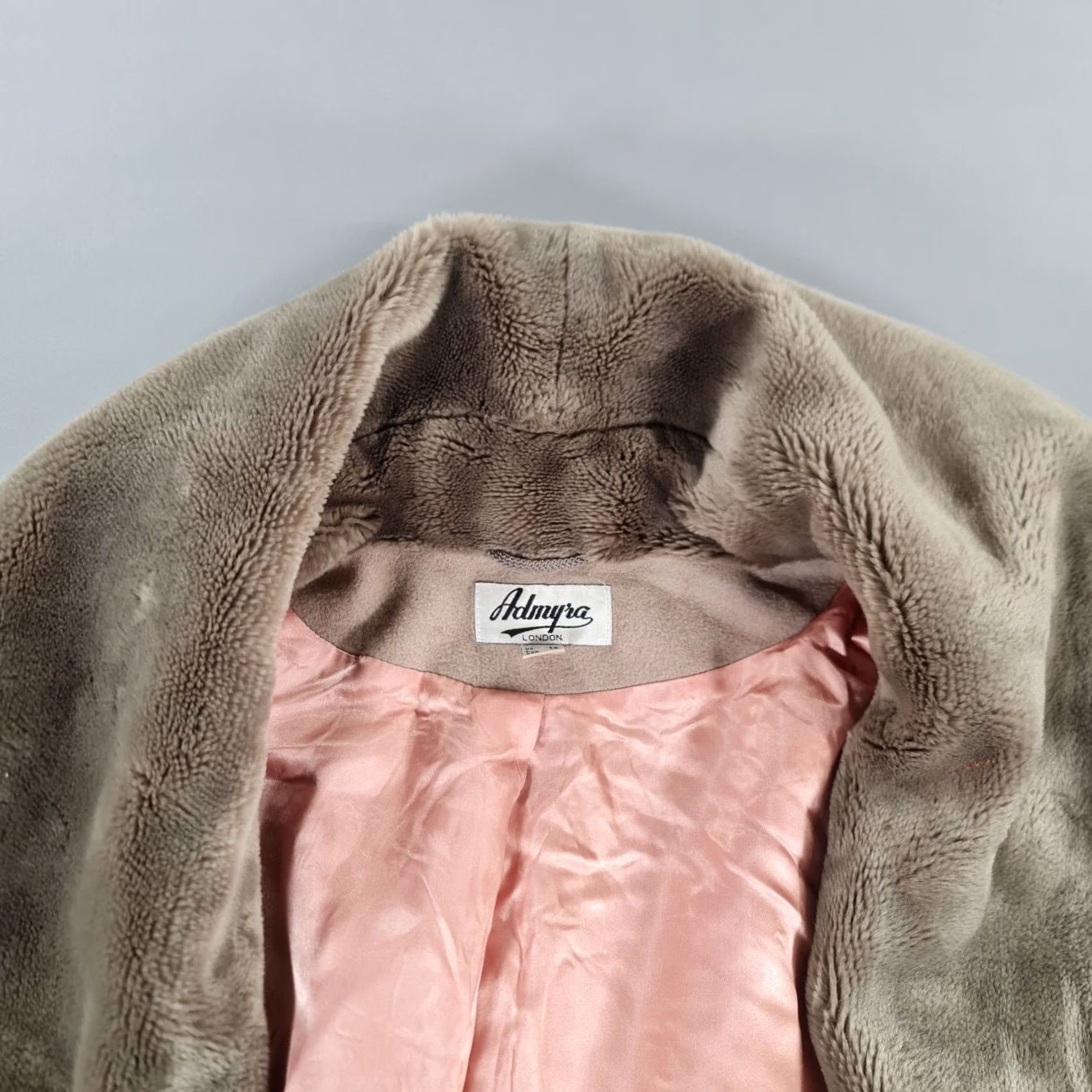 Vintage ADMYRA London Womens Coat Beige 14 UK Wool Cashmere Faux Fur Trim Overcoat Vintage Mens? No, Womens. Size XL / US 12-14 / IT 48-50 - 2 Thumbnail