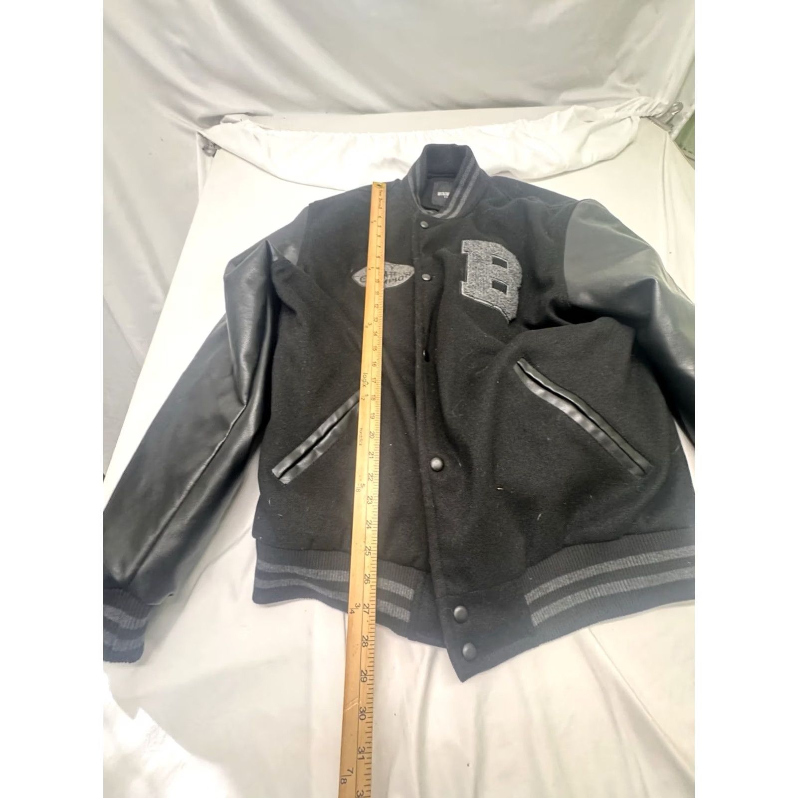 Hunter Hunter Story Varsity Jacket Black XXL Embroidered Logo Casual Mens Size US XXL / EU 58 / 5 - 5 Thumbnail