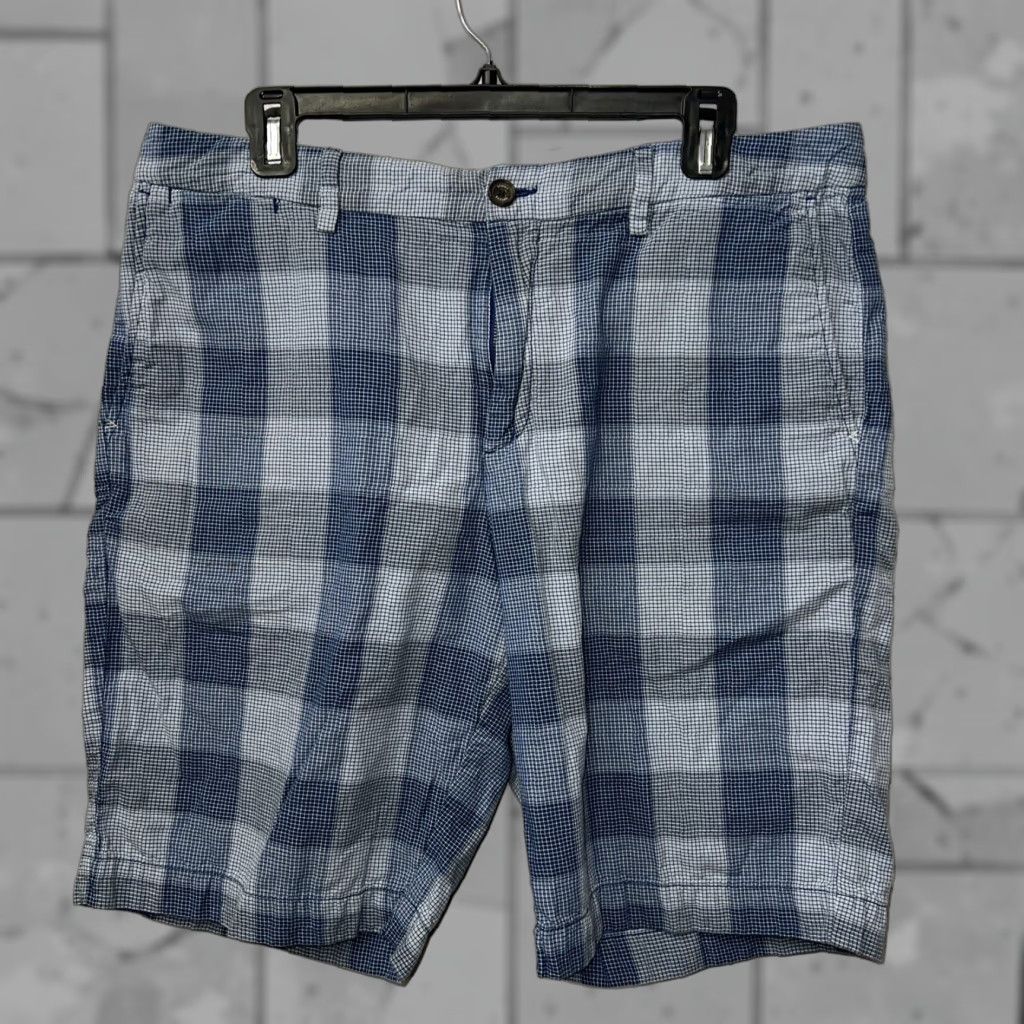 Tommy Bahama Tommy Bahama Blue Plaid Shorts Mens Size 35 Chino Regular 35 Blue Plaid Size US 35 - 1 Thumbnail