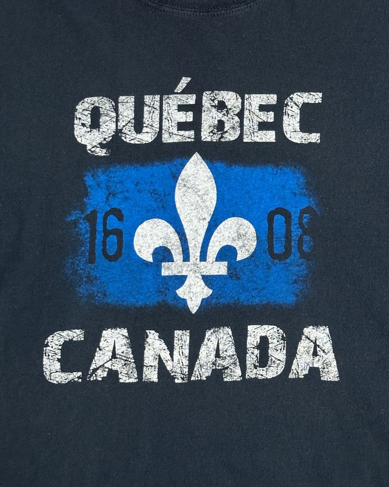 Gildan × Vintage Vintage Gildan Quebec Canada Men's Blue T-Shirt - Size Large Size US L / EU 52-54 / 3 - 3 Thumbnail