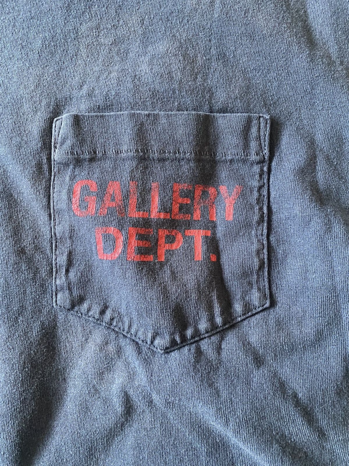 Gallery Dept. Gallery Dept Souvenir Red Logo Navy Blue Tee Size US XL / EU 56 / 4 - 4 Thumbnail