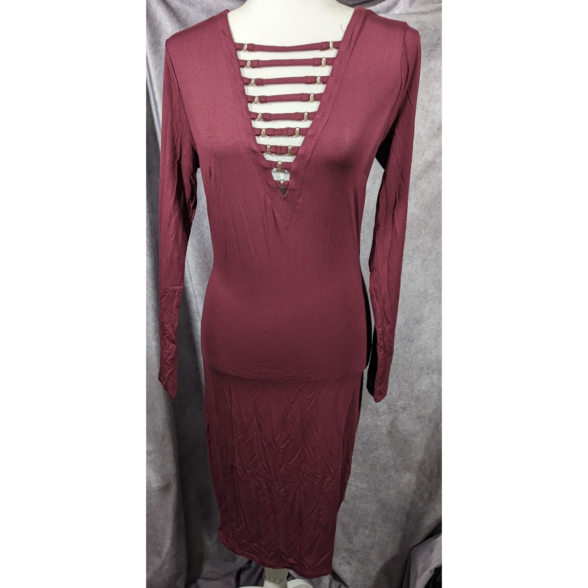 Bebe Bebe Burgundy Plunge Neck Long Sleeve Midi Dress Size Medium Size M / US 6-8 / IT 42-44 - 9 Thumbnail